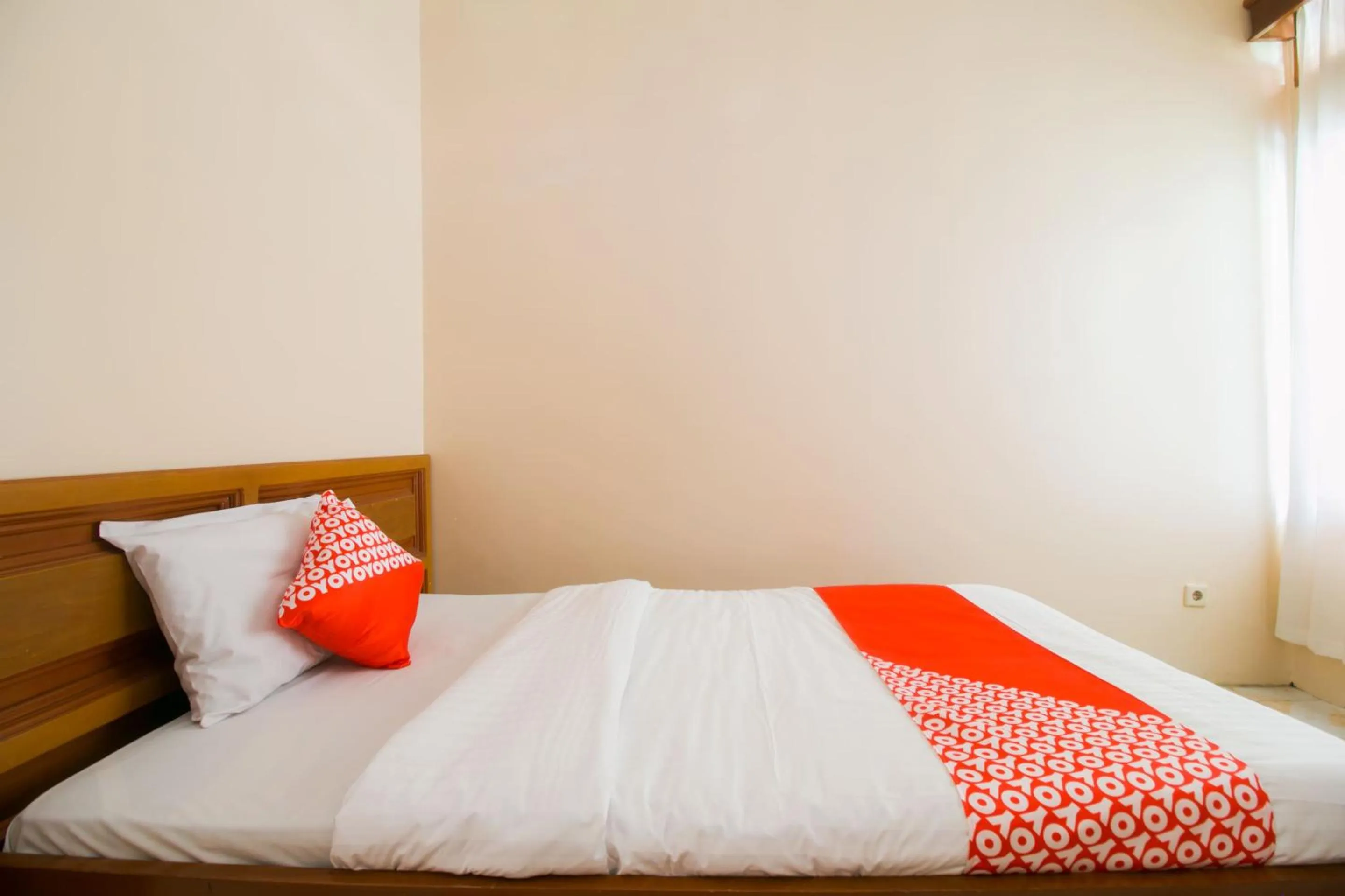 Bedroom, Bed in Hotel O Edotel Smkn 1 Pacet Syariah