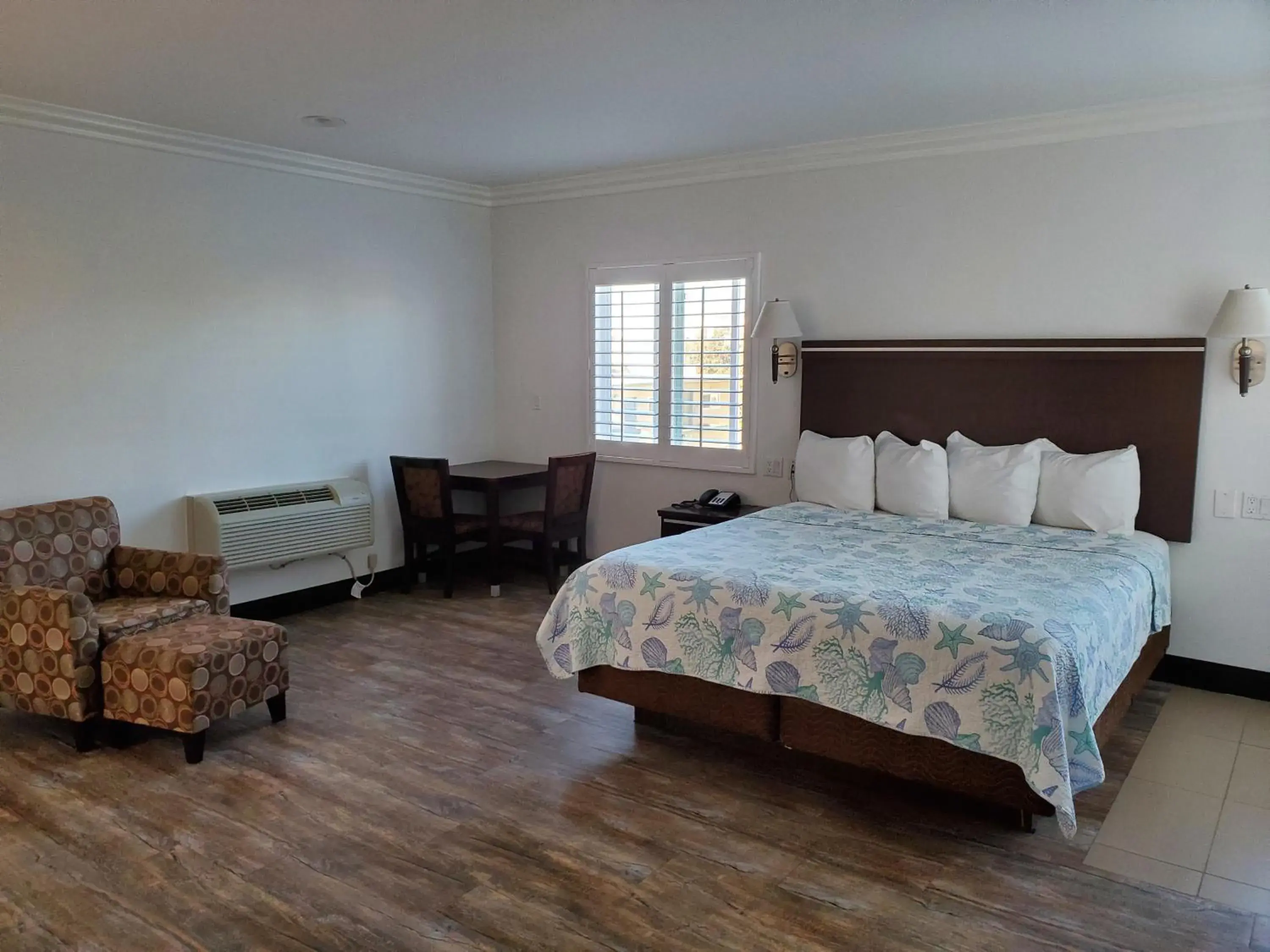 Bed in Ocean Surf Inn & Suites Bed in Ocean Surf Inn & Suites