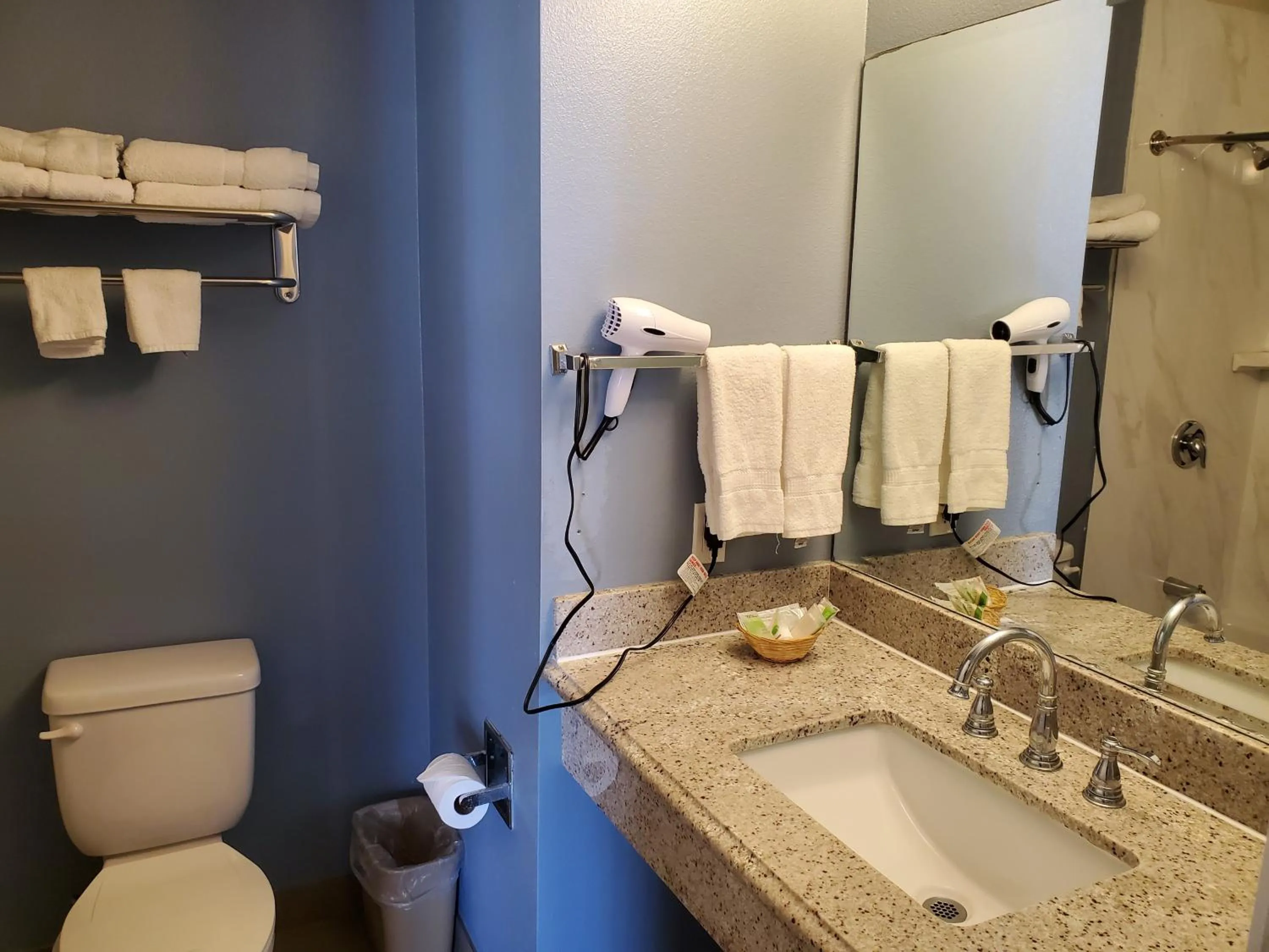 Bathroom in Ocean Surf Inn & Suites