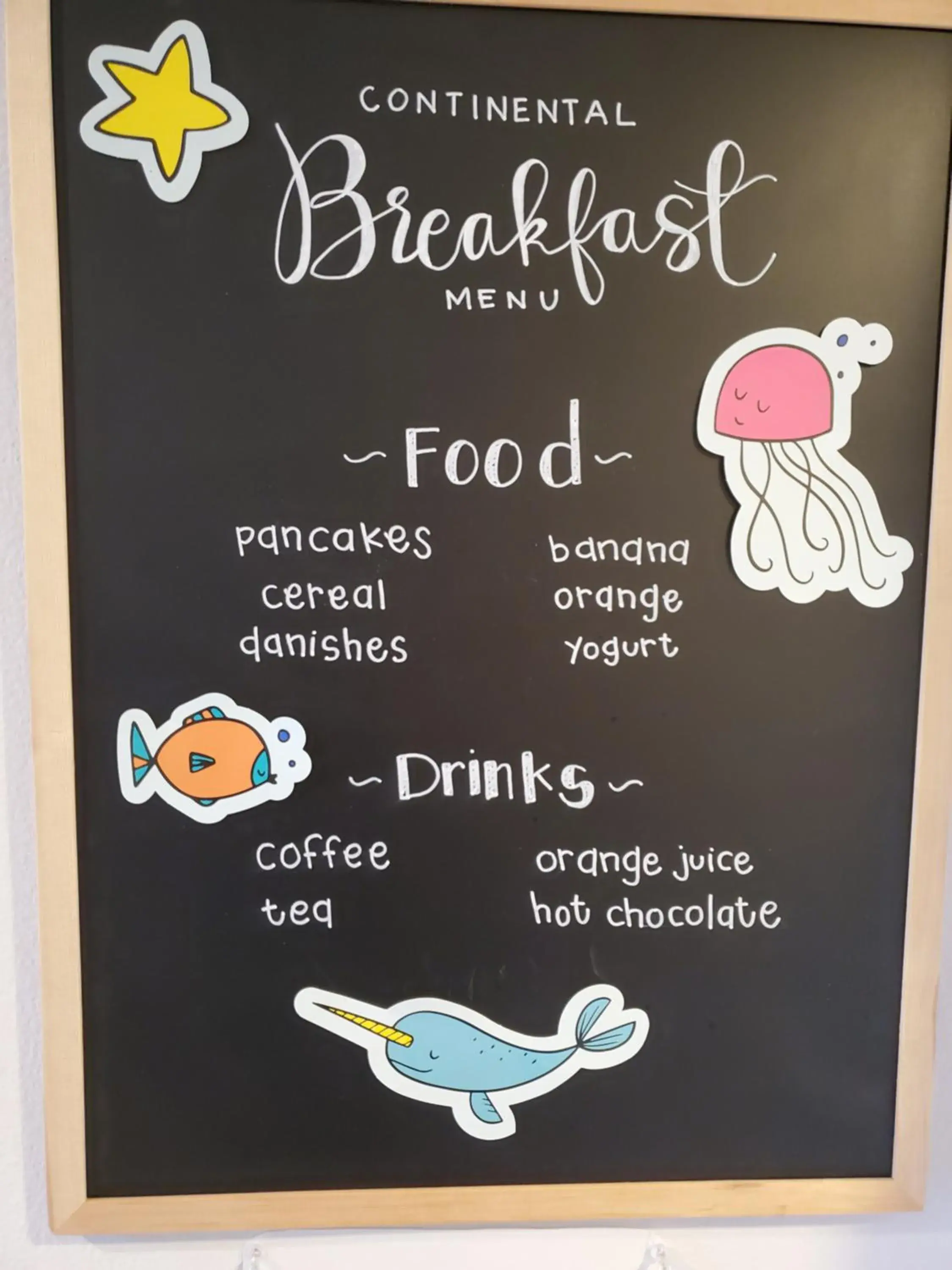 Breakfast in Ocean Surf Inn & Suites Breakfast in Ocean Surf Inn & Suites