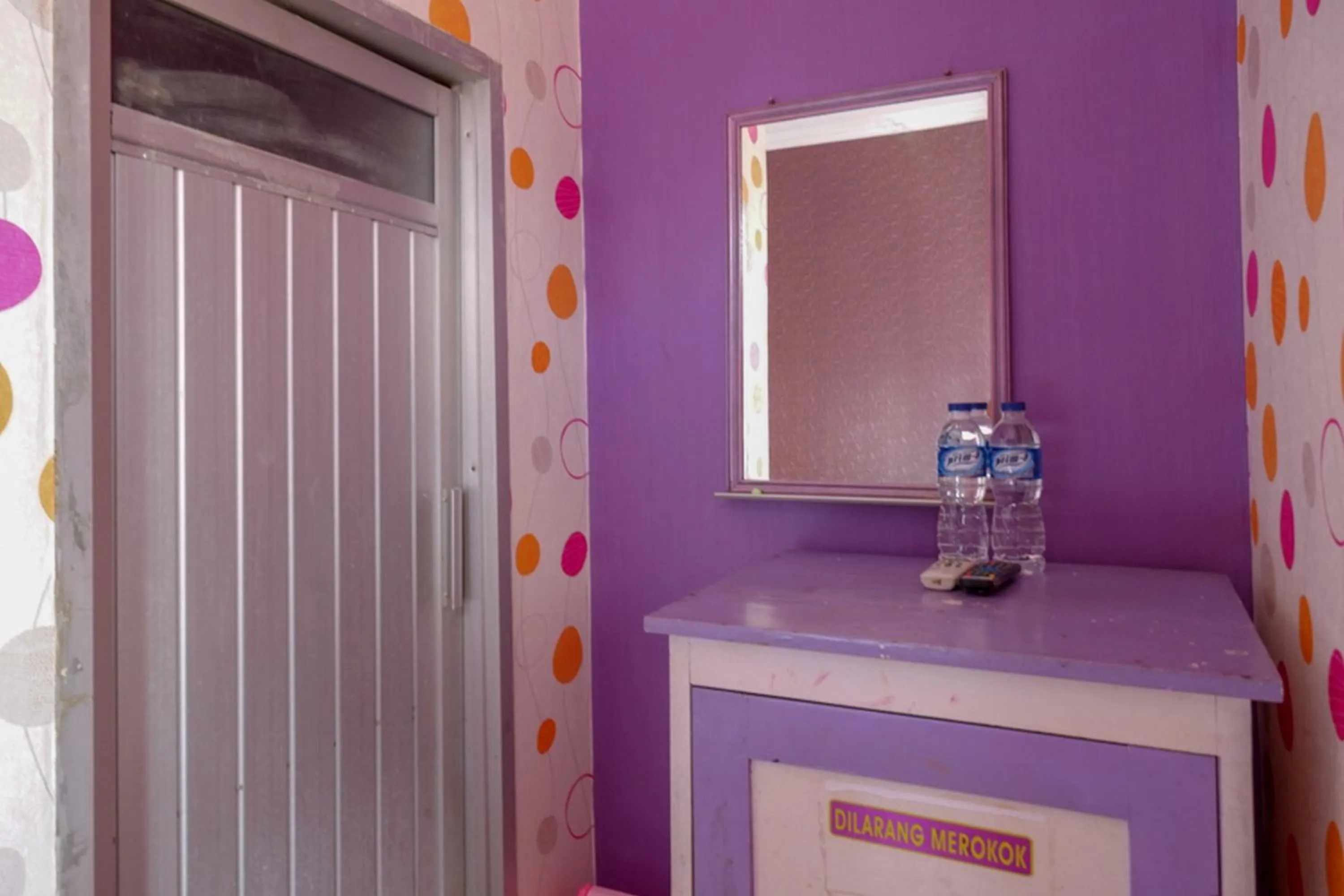 Bedroom in RedDoorz near RSUD Kebumen