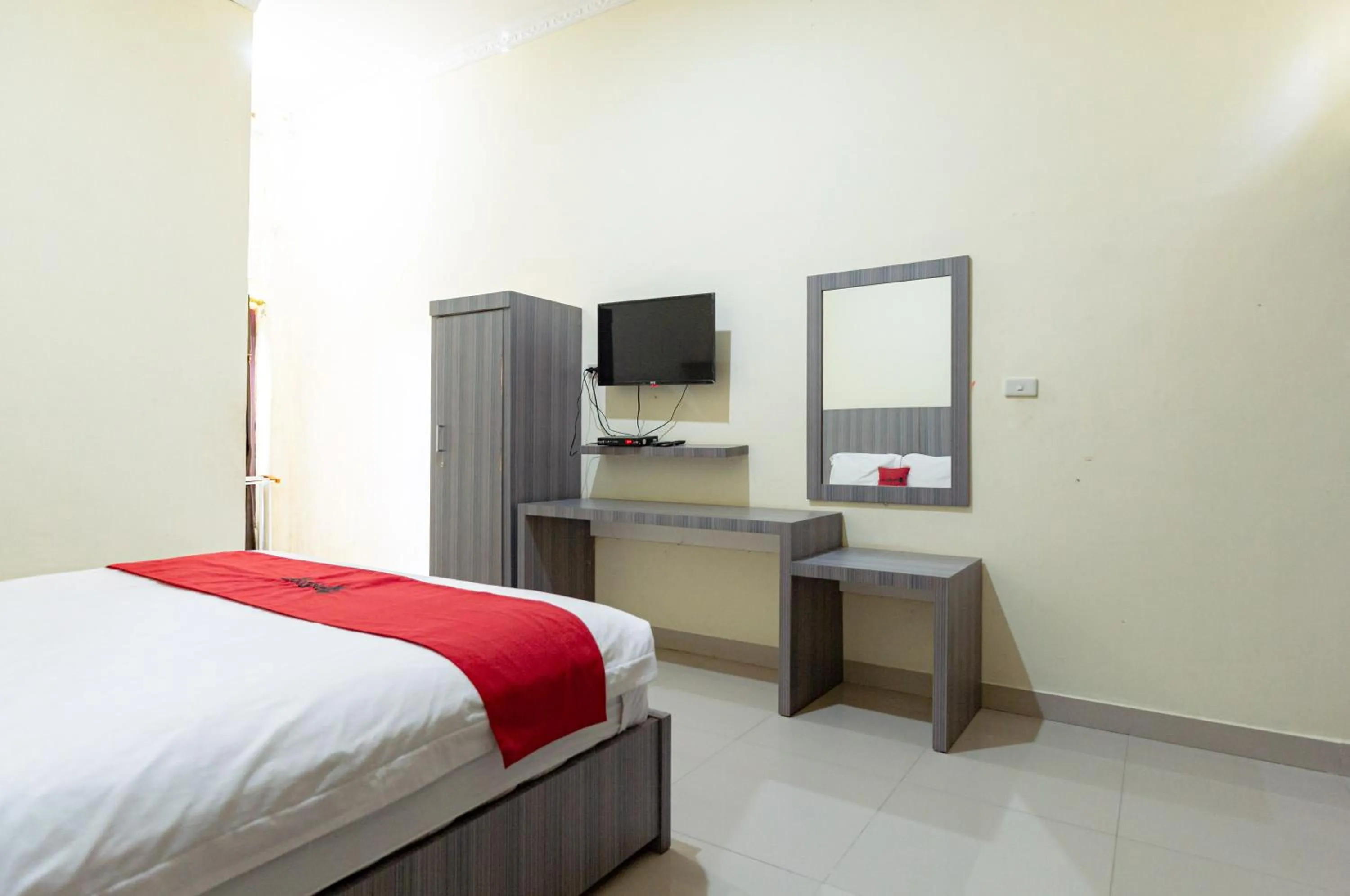 Bedroom, Bed in RedDoorz At Pariban Homestay Parbaba