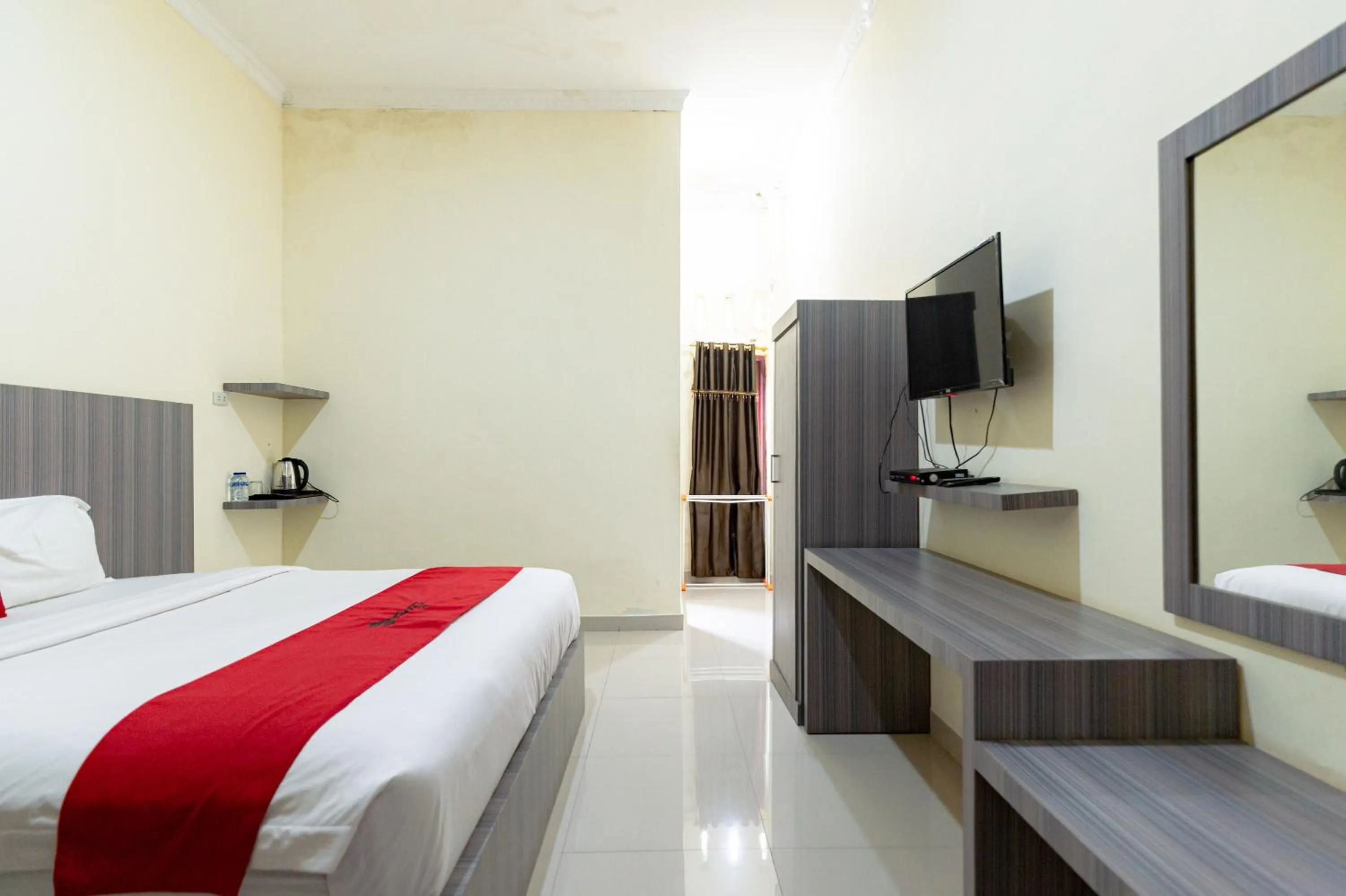 Bedroom, Bed in RedDoorz At Pariban Homestay Parbaba