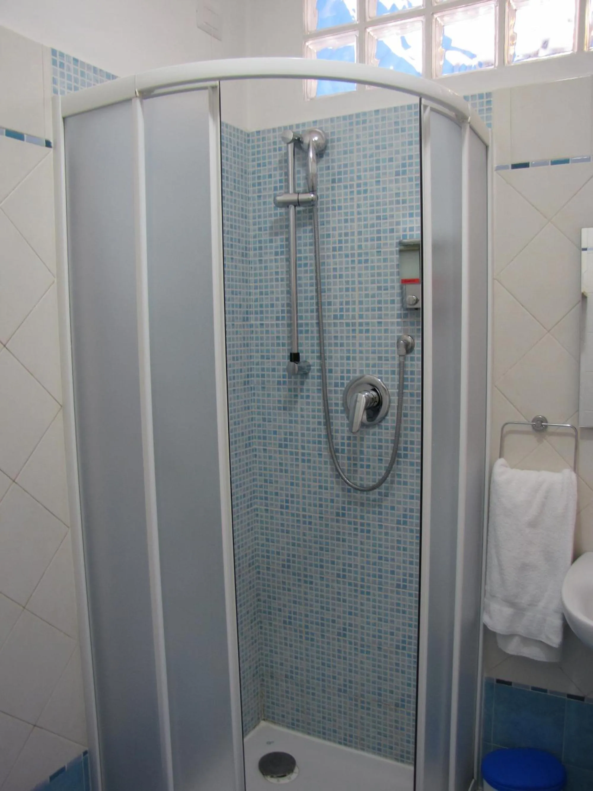 Shower in Aracoeli