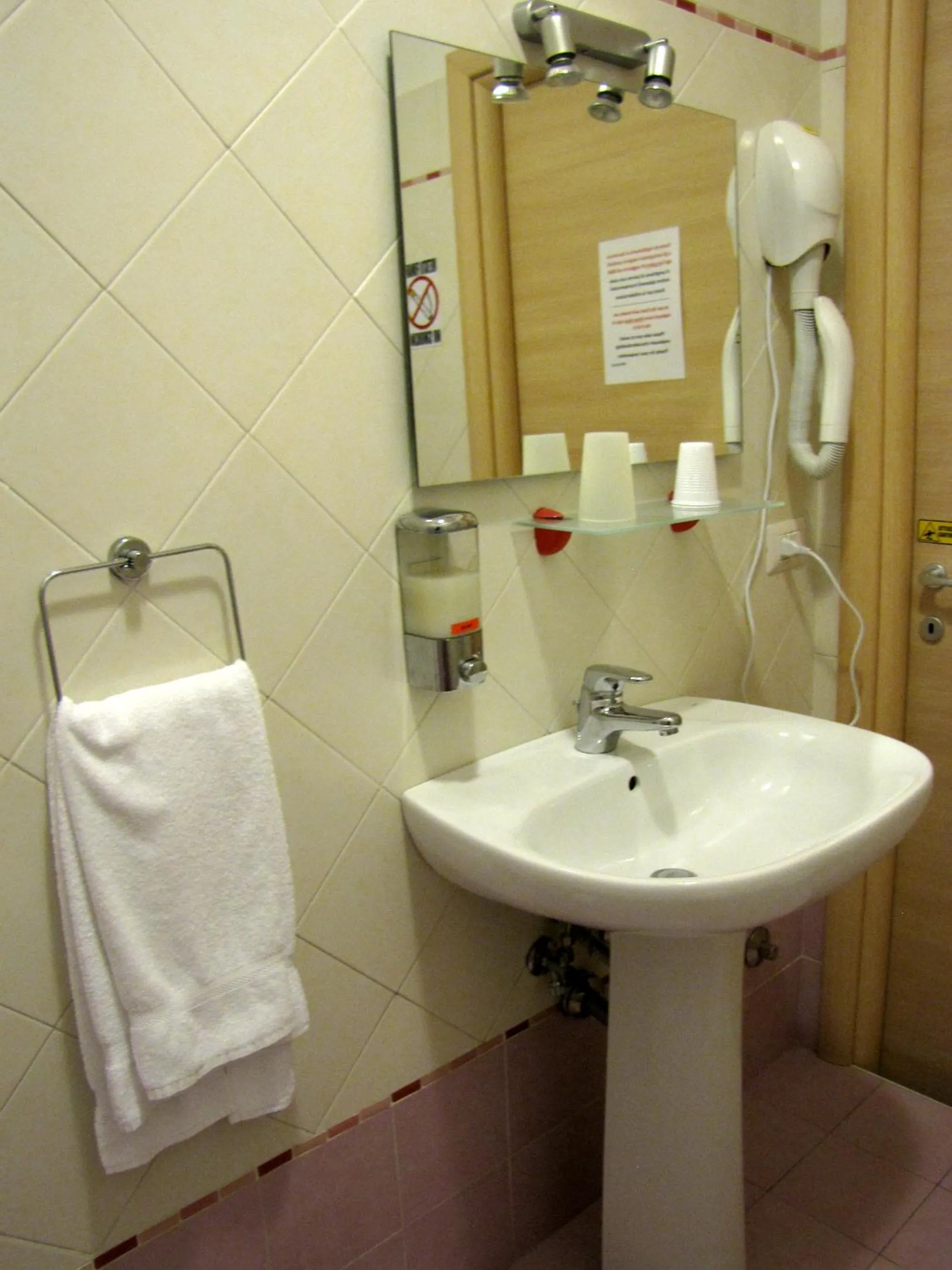 Bathroom in Aracoeli