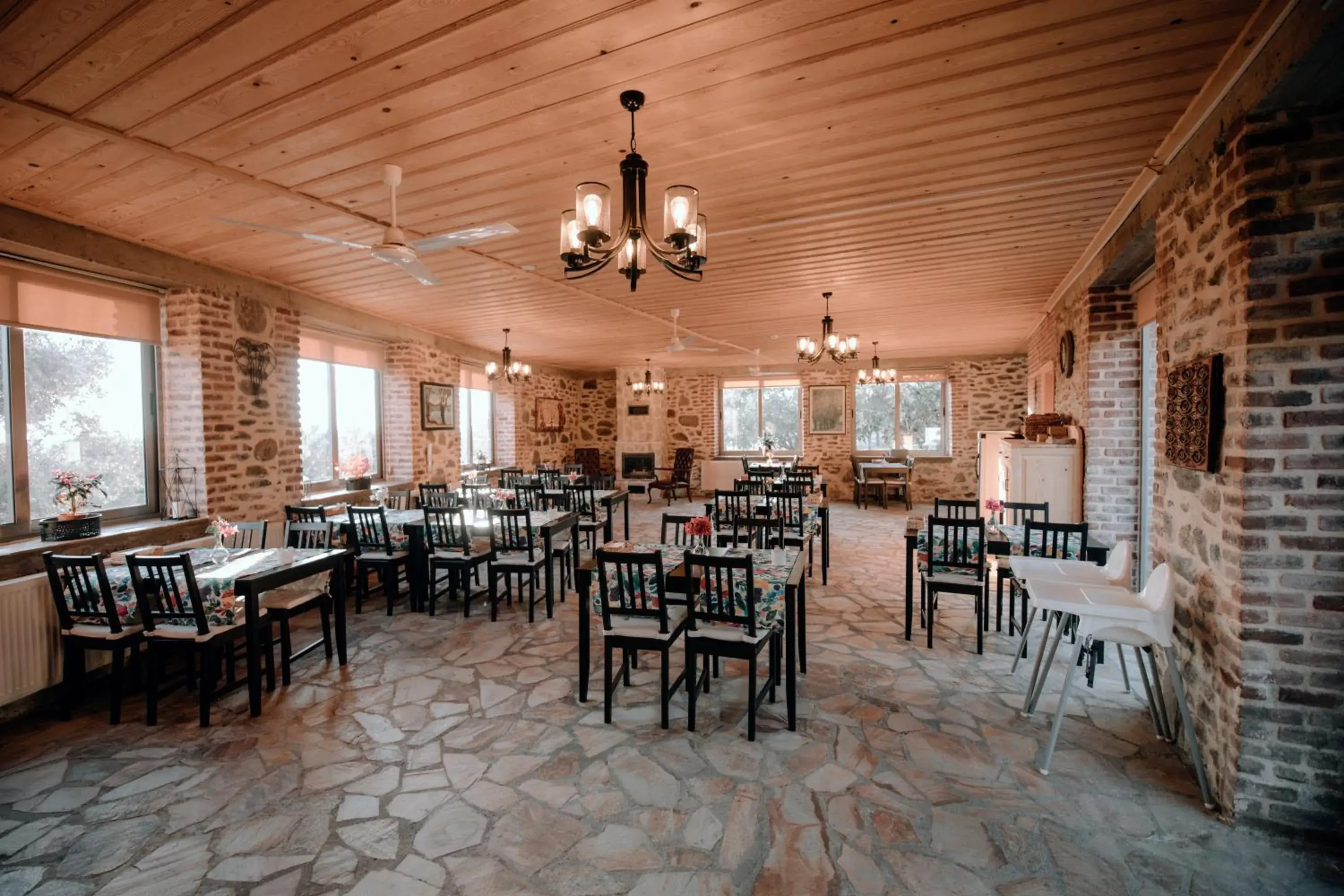 Restaurant/places to eat in Birgi Rukim Otel Restaurant/places to eat in Birgi Rukim Otel