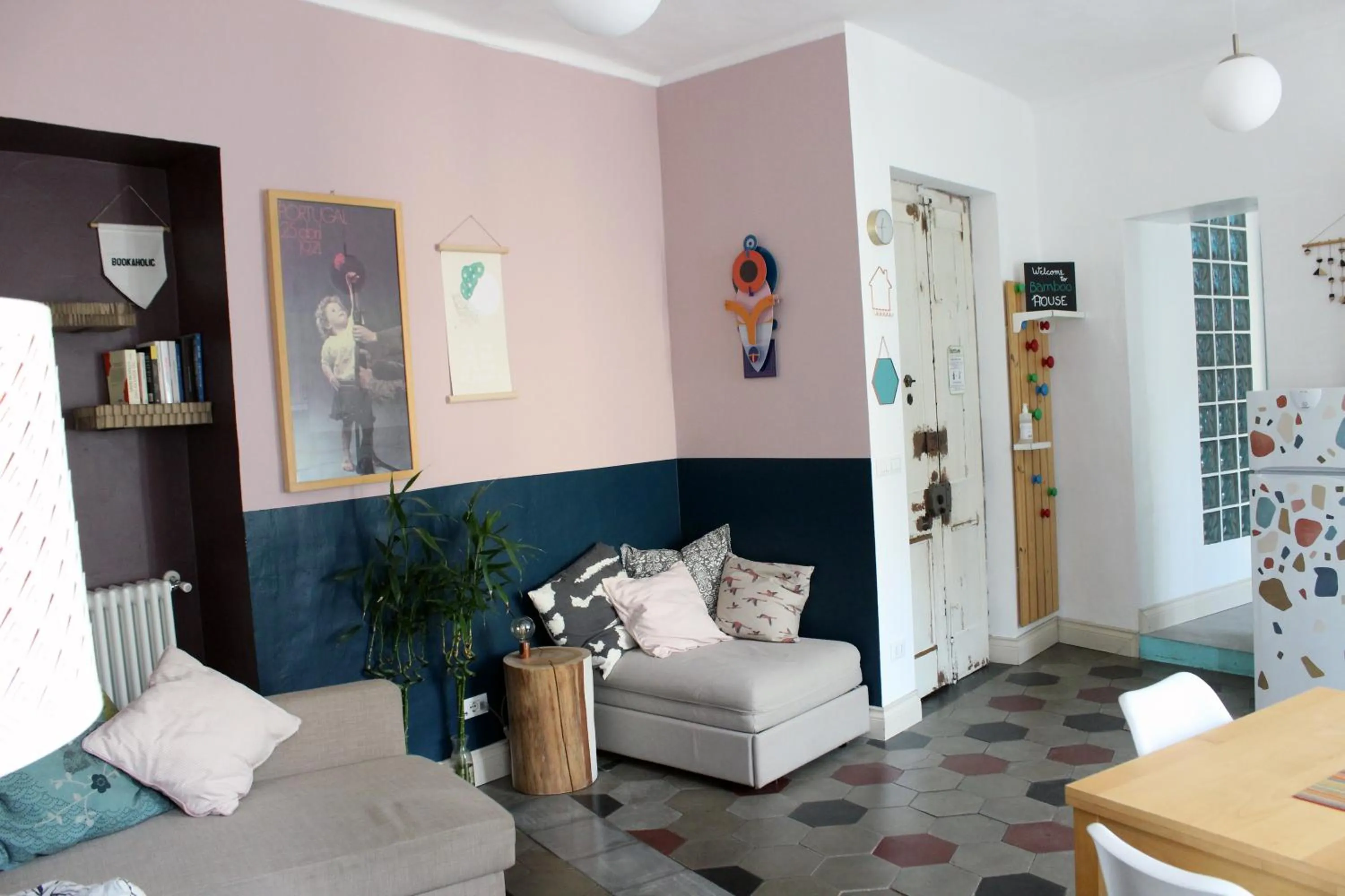 Living room in Bamboo Eco Hostel