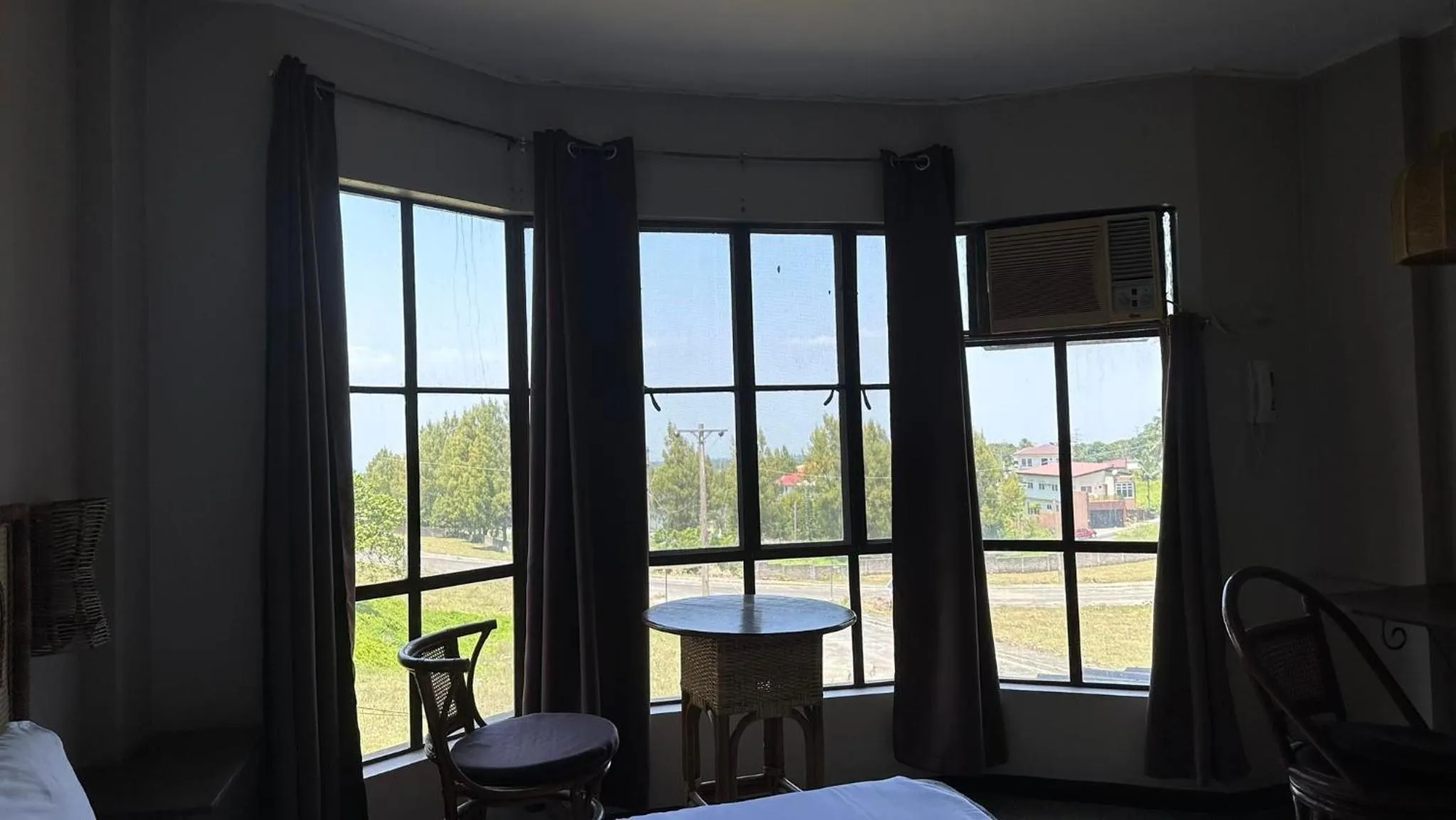 Seating area in Alfonso Hotel