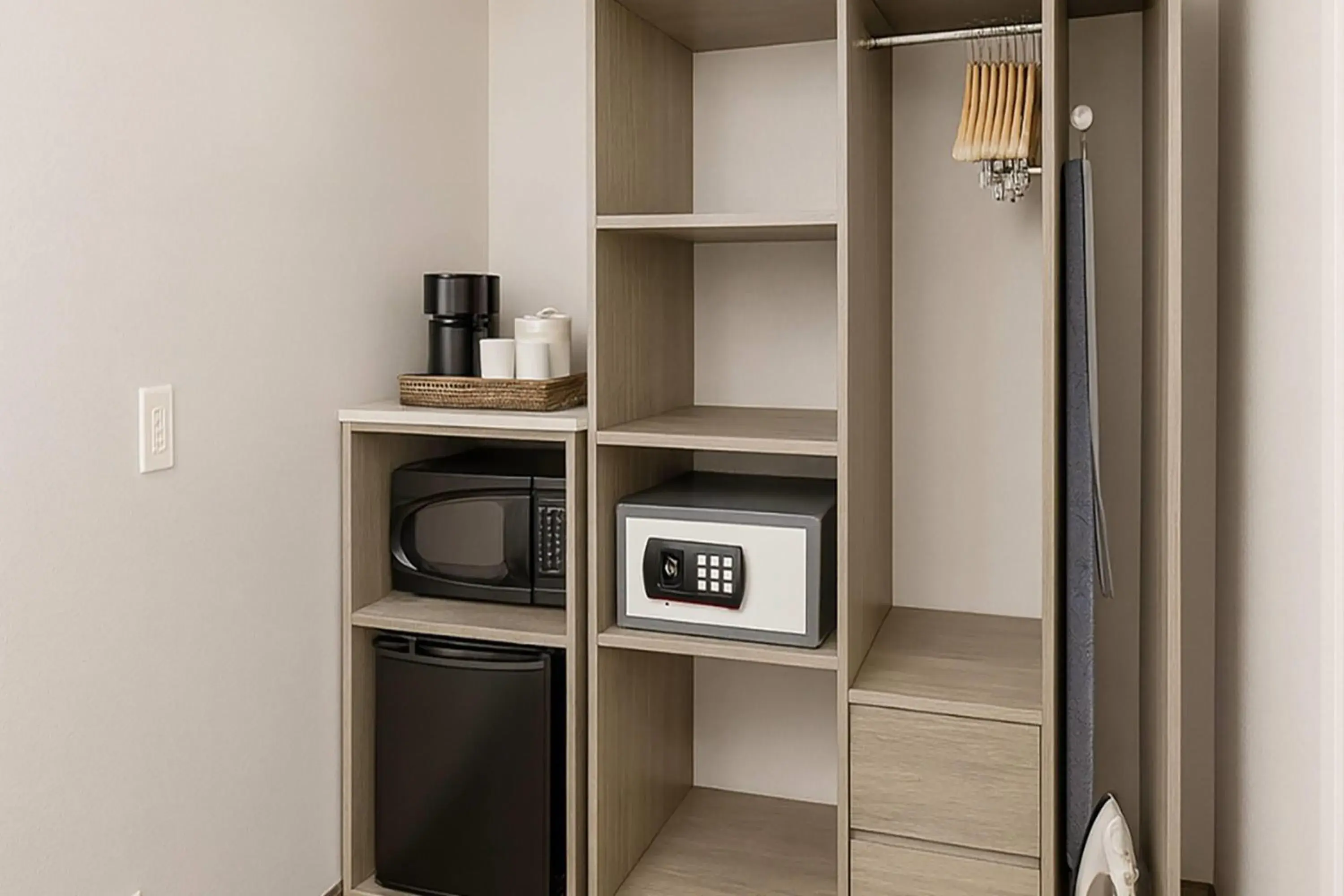 Photo of the whole room in Travelodge by Wyndham LAX Photo of the whole room in Travelodge by Wyndham LAX