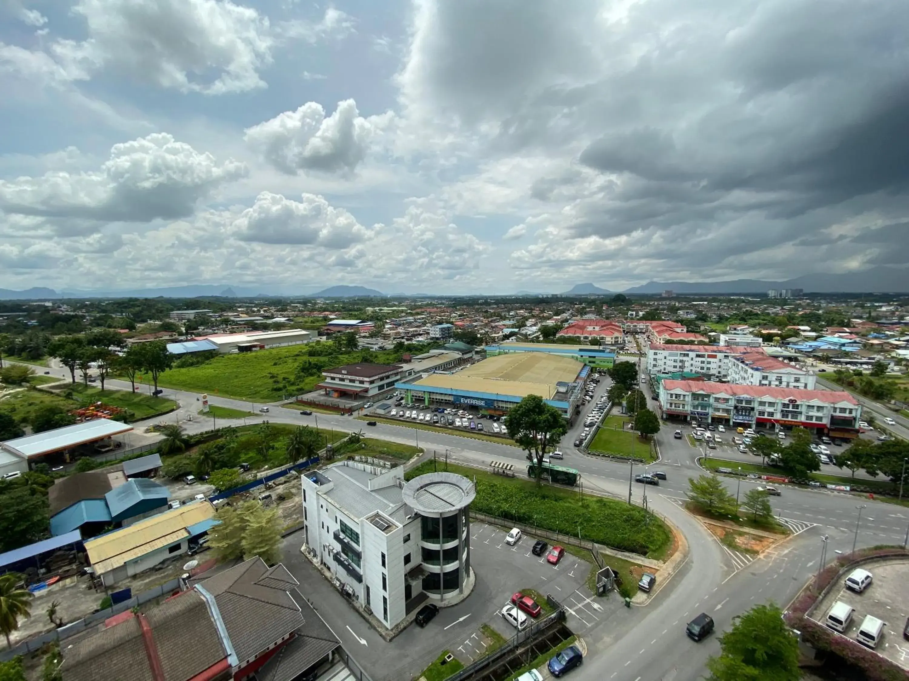 Bird's eye view in Imperial Suites at Boulevard Mall Bird's eye view in Imperial Suites at Boulevard Mall