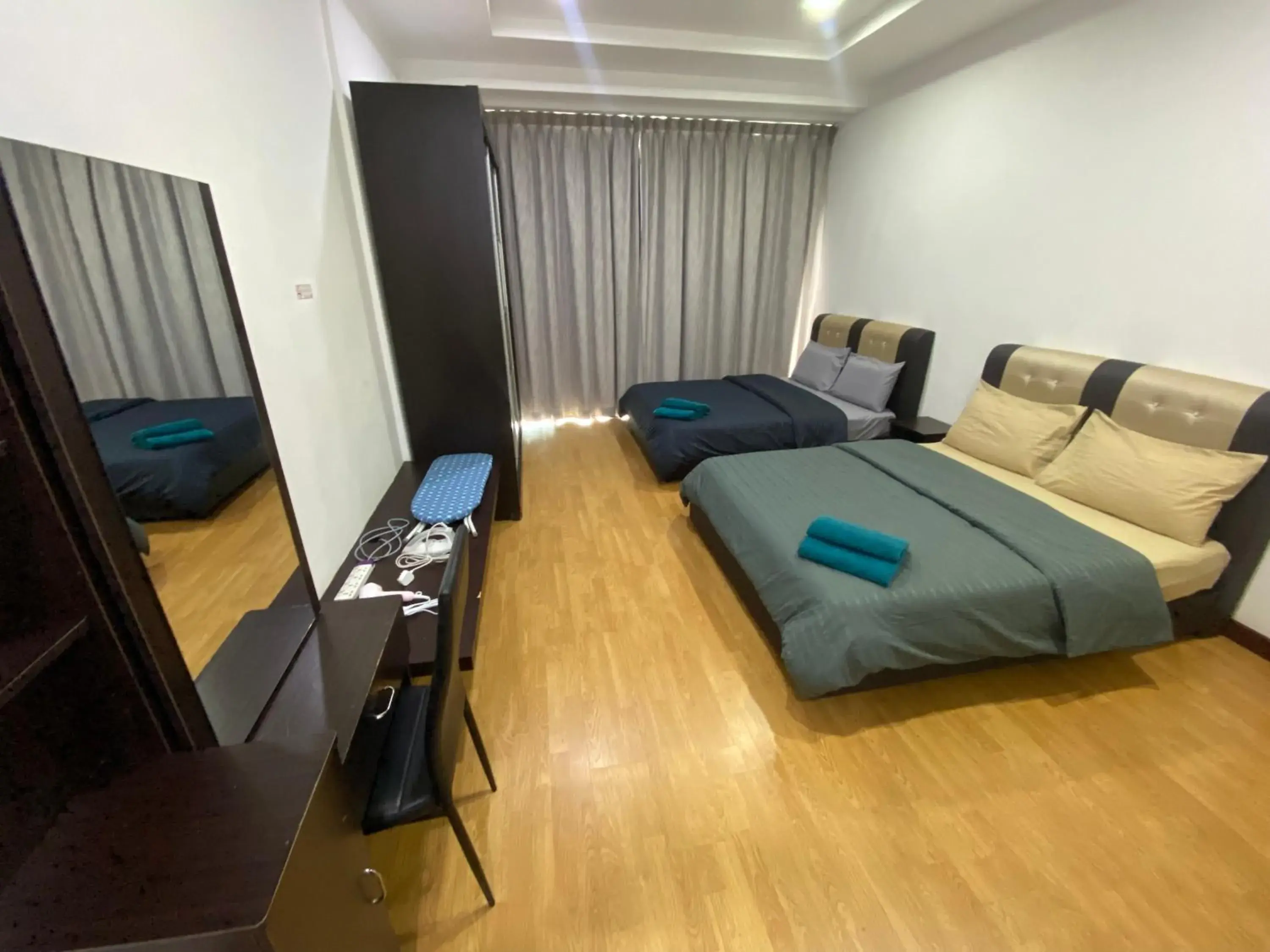 Bed in Imperial Suites at Boulevard Mall Bed in Imperial Suites at Boulevard Mall