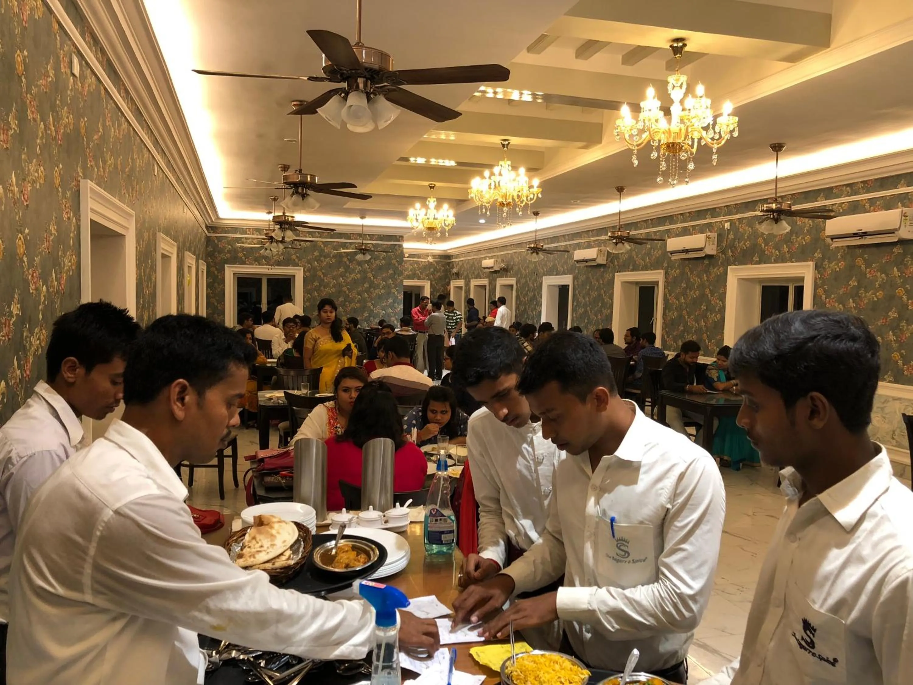 COSSIMBAZAR PALACE OF THE ROYS ( RAJBARI)