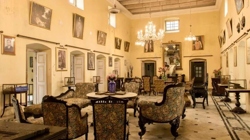 COSSIMBAZAR PALACE OF THE ROYS ( RAJBARI)