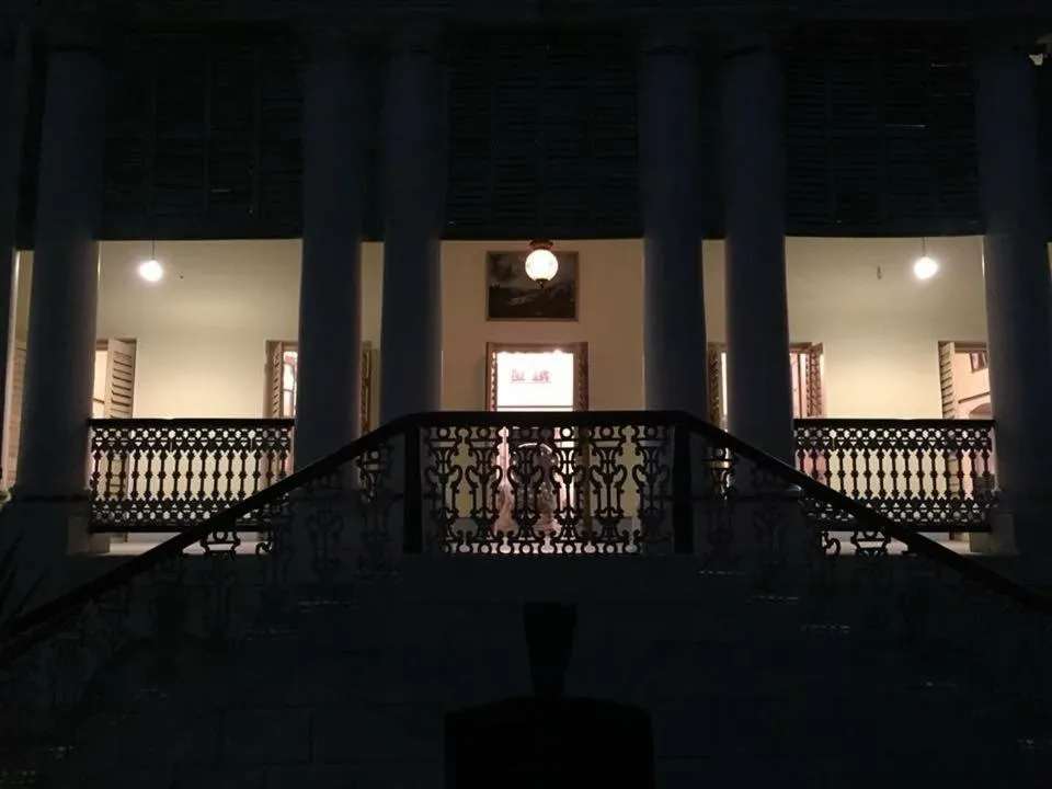 COSSIMBAZAR PALACE OF THE ROYS ( RAJBARI)