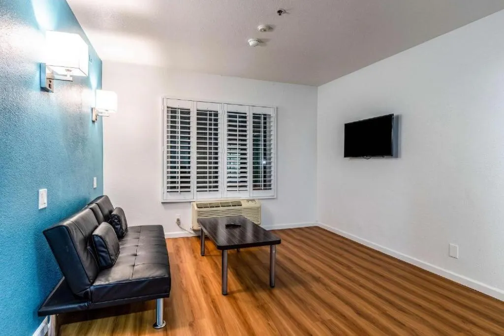 Motel 6-Fountain Valley, CA - Huntington Beach Area