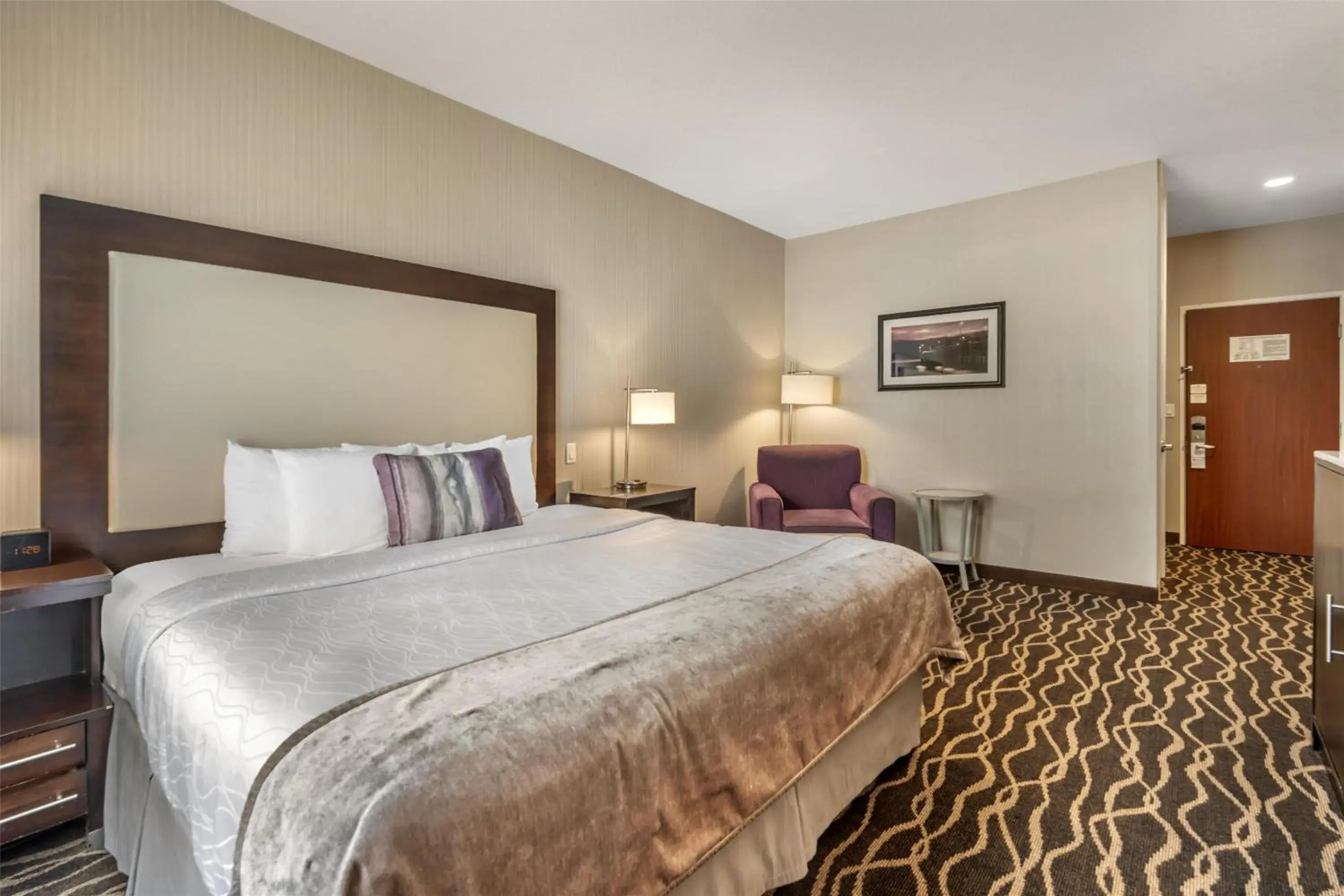 King Room in Best Western Plus Hotel at the Convention Center King Room in Best Western Plus Hotel at the Convention Center