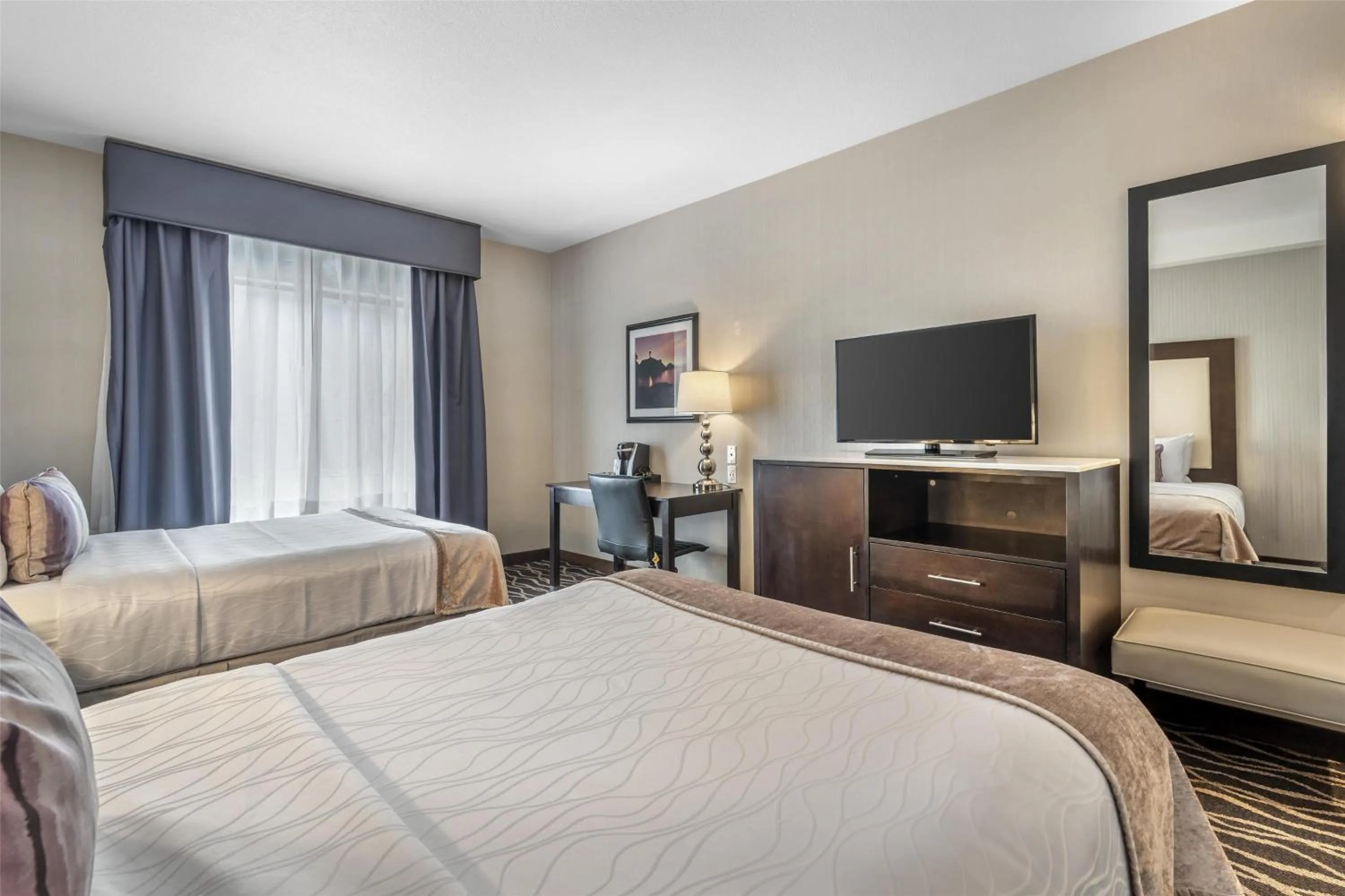 Bedroom, Bed in Best Western Plus Hotel at the Convention Center