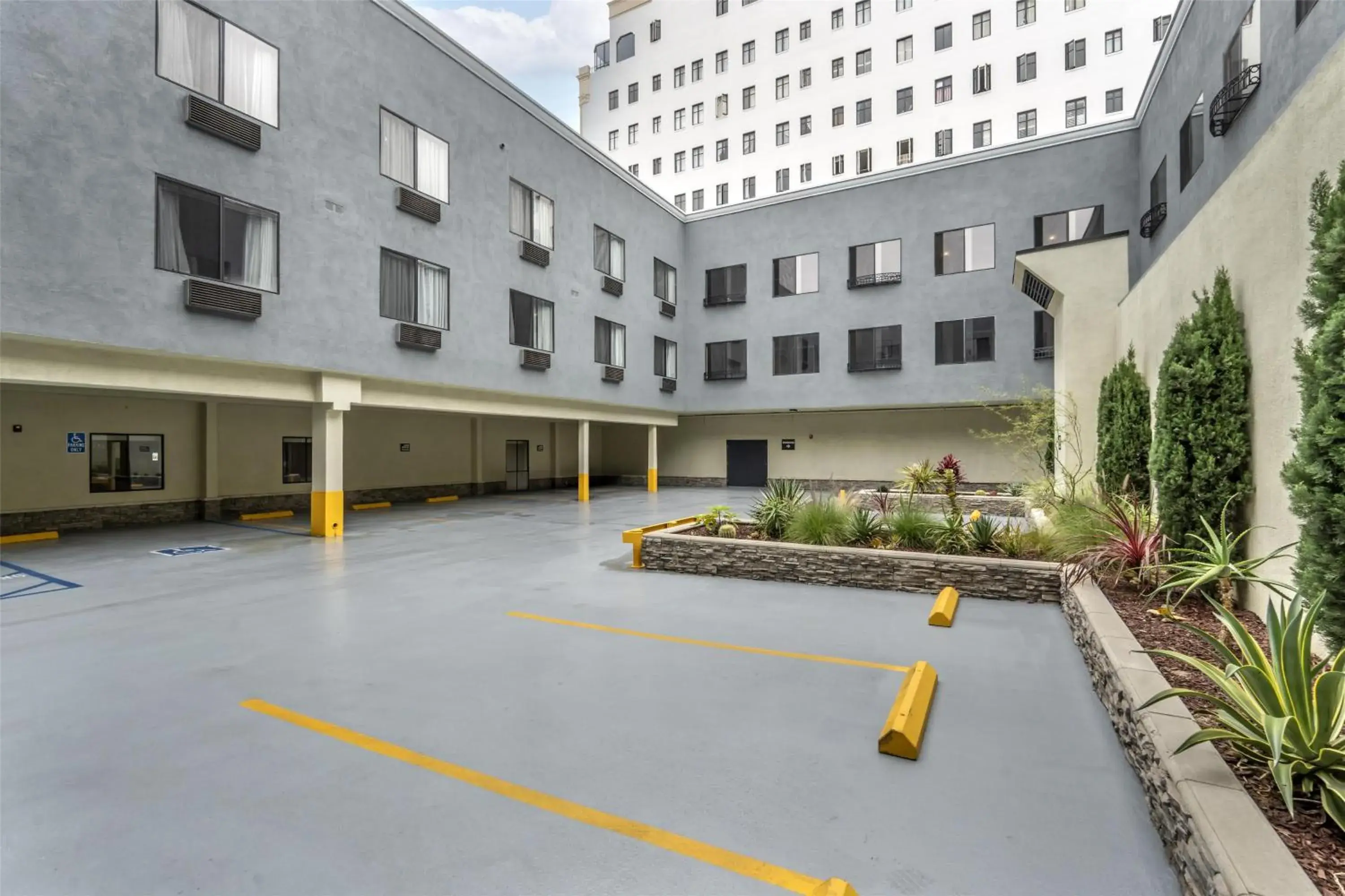 Property building in Best Western Plus Hotel at the Convention Center Property building in Best Western Plus Hotel at the Convention Center