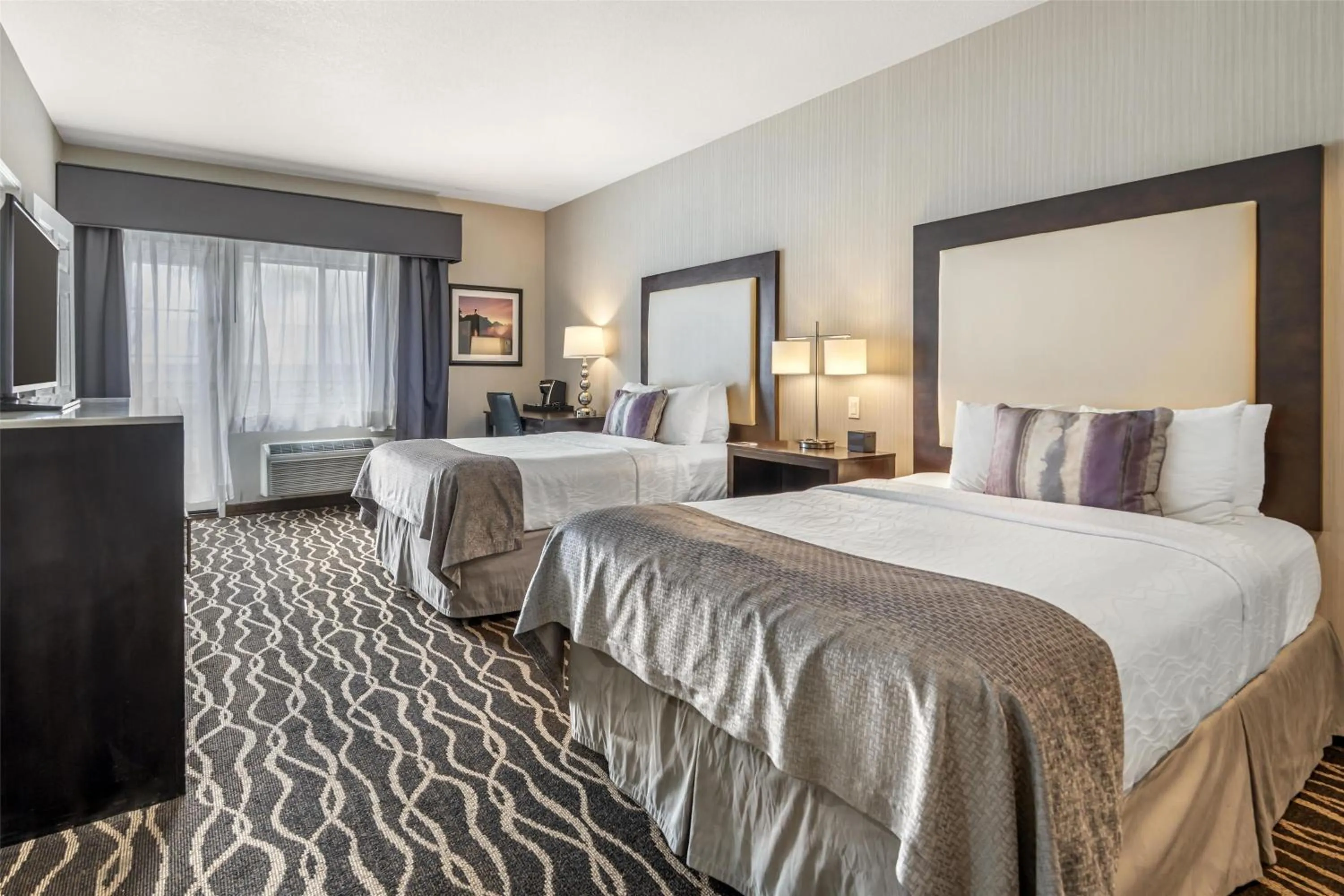 Bedroom, Bed in Best Western Plus Hotel at the Convention Center