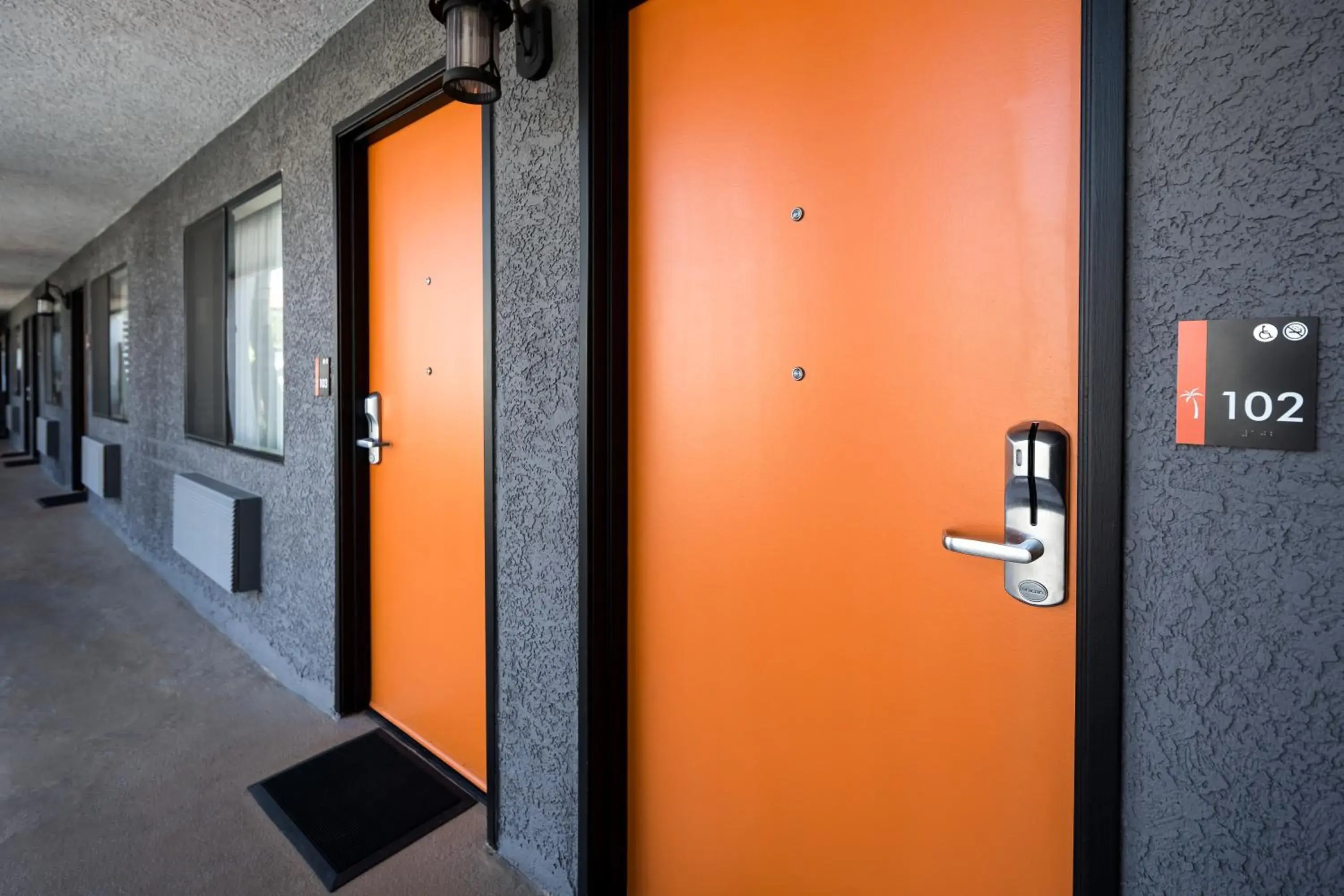 Facade/entrance in Canoga Hotel at Warner Center Facade/entrance in Canoga Hotel at Warner Center