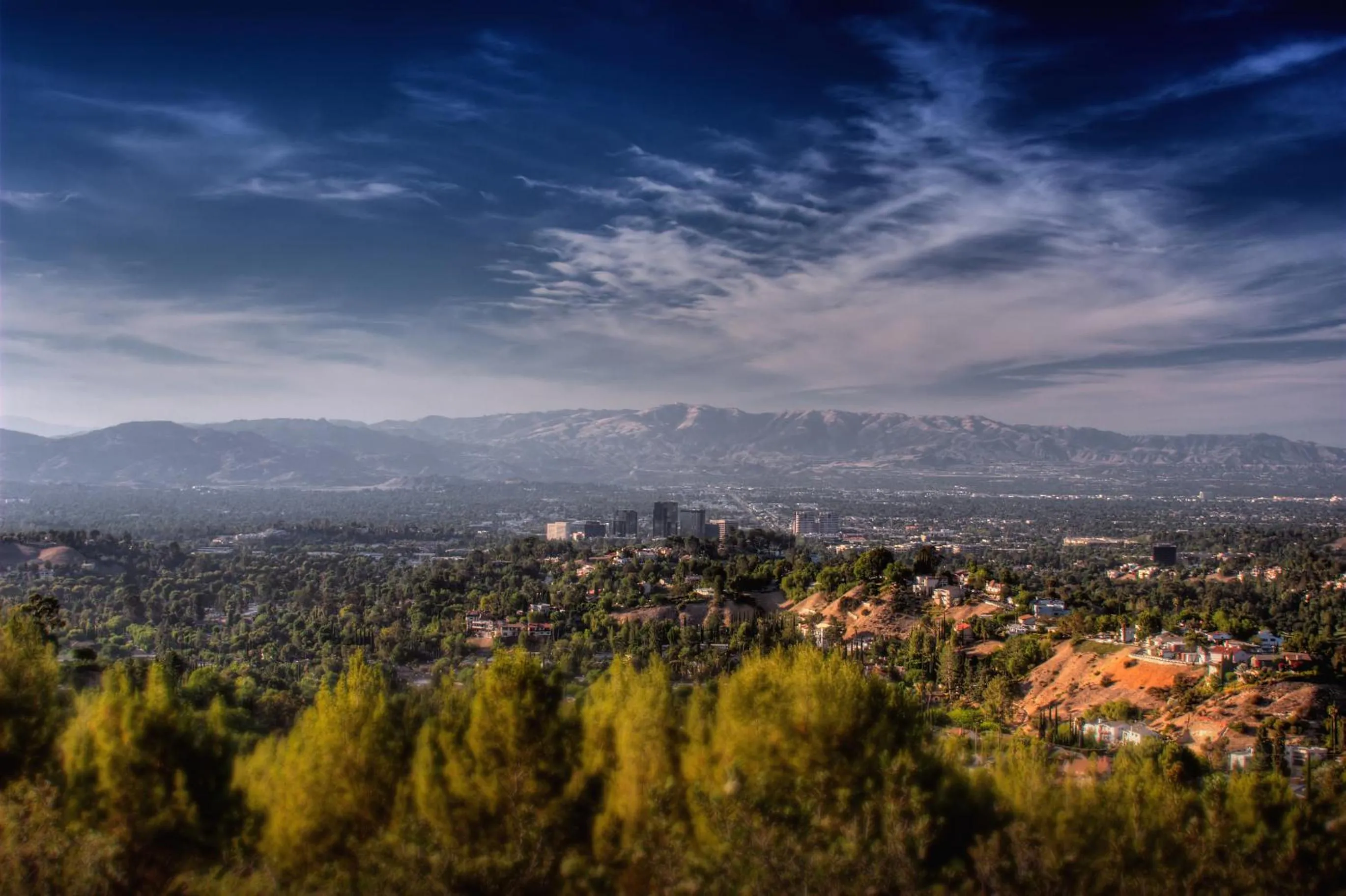 Area and facilities in Canoga Hotel at Warner Center