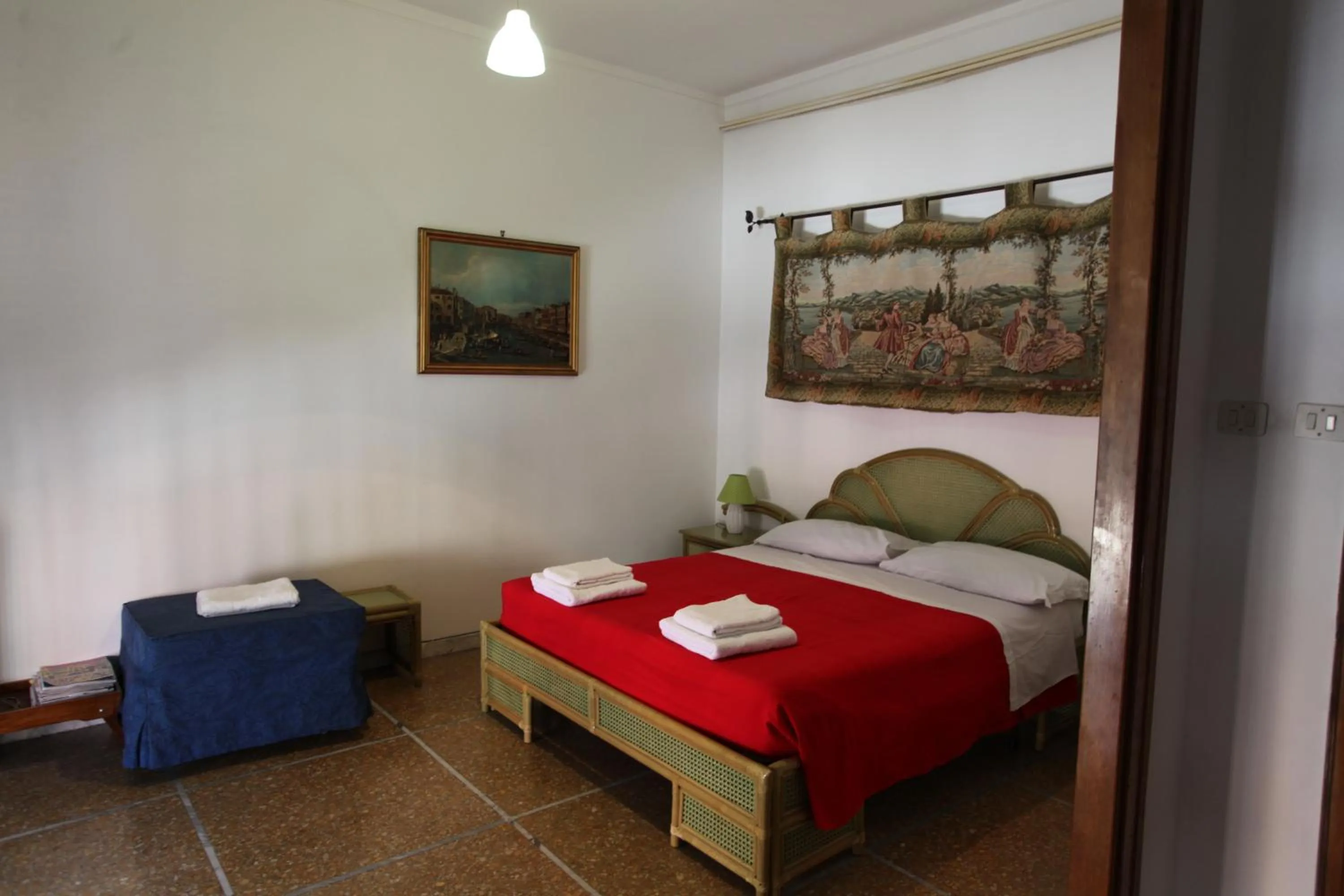 Bedroom, Bed in Al Seminario