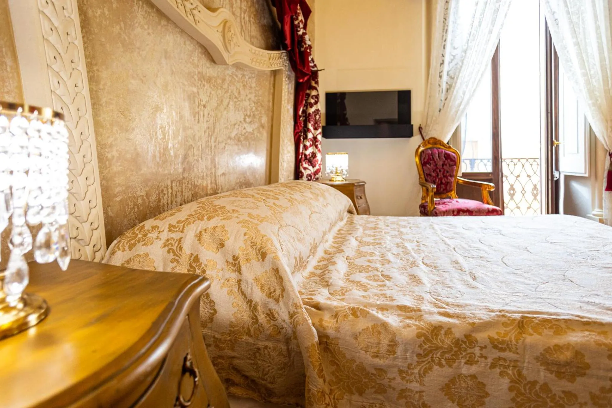 Bed in Palazzo Gallo Resort