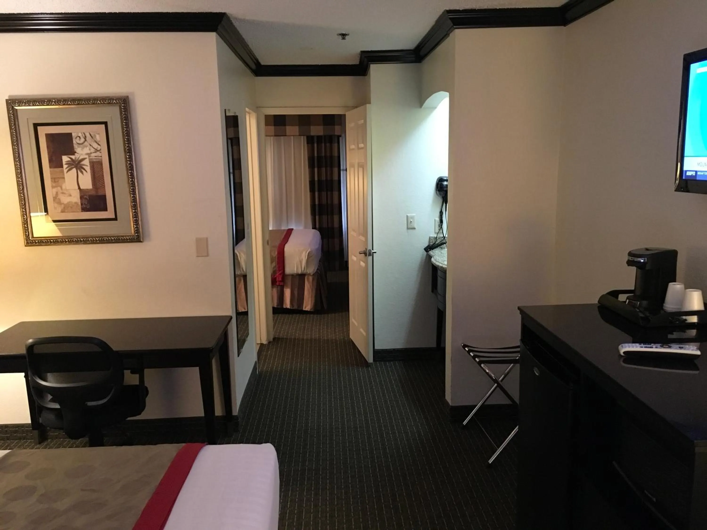 Ramada by Wyndham Ontario Airport & Convention Center