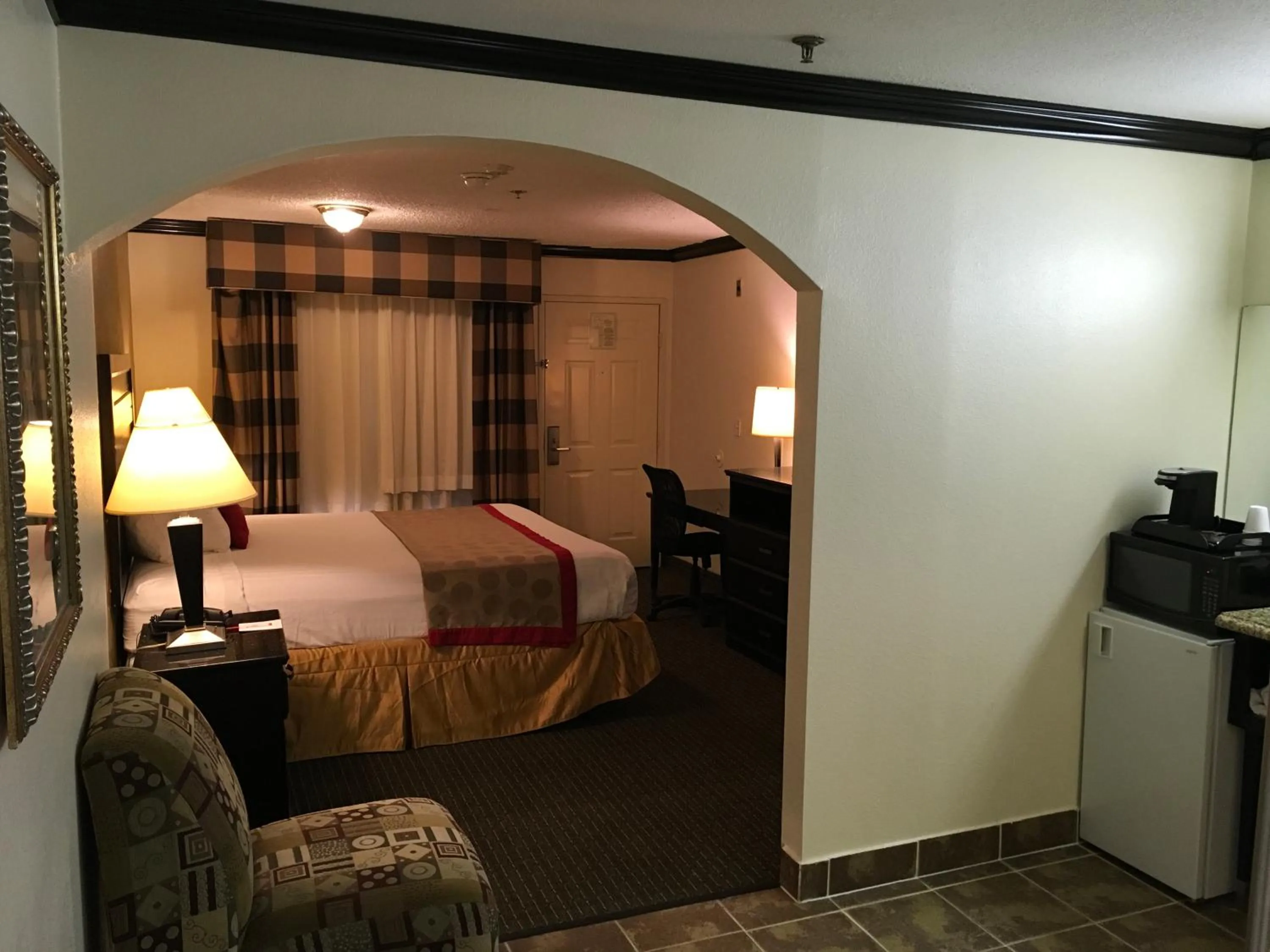 Bed in Ramada by Wyndham Ontario Airport & Convention Center