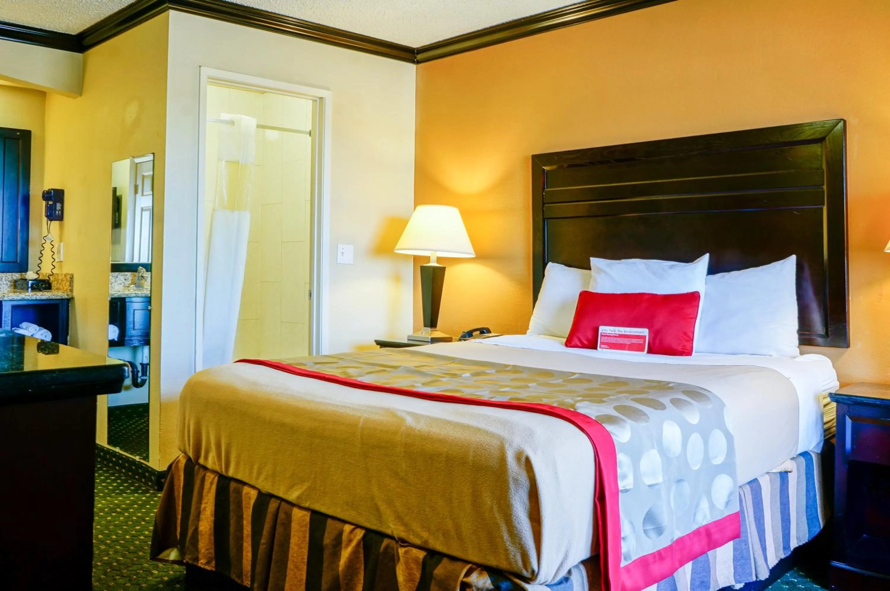 Bed in Ramada by Wyndham Ontario Airport & Convention Center