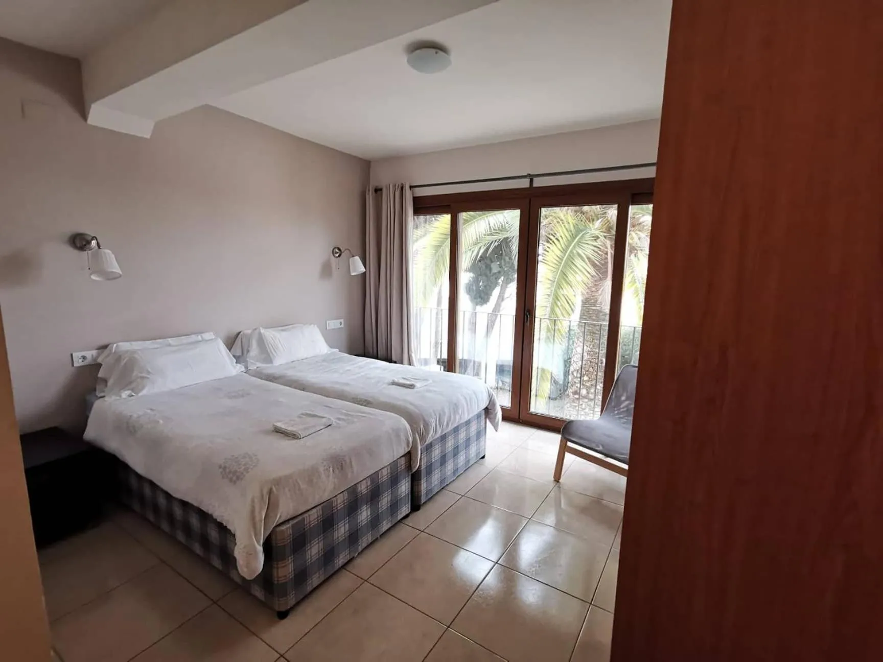 Bed in Hostal Gran Sol