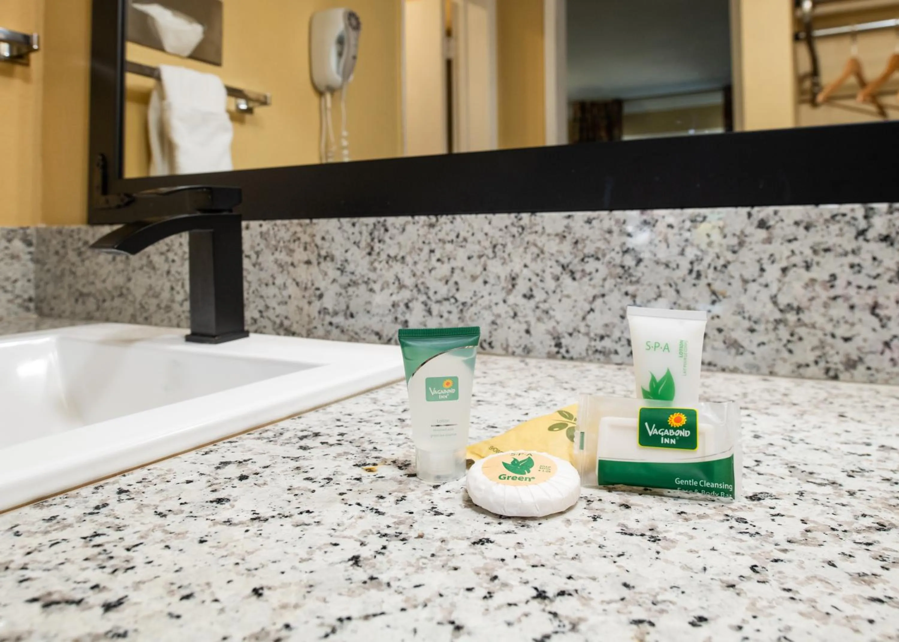 Bathroom in Vagabond Inn Costa Mesa