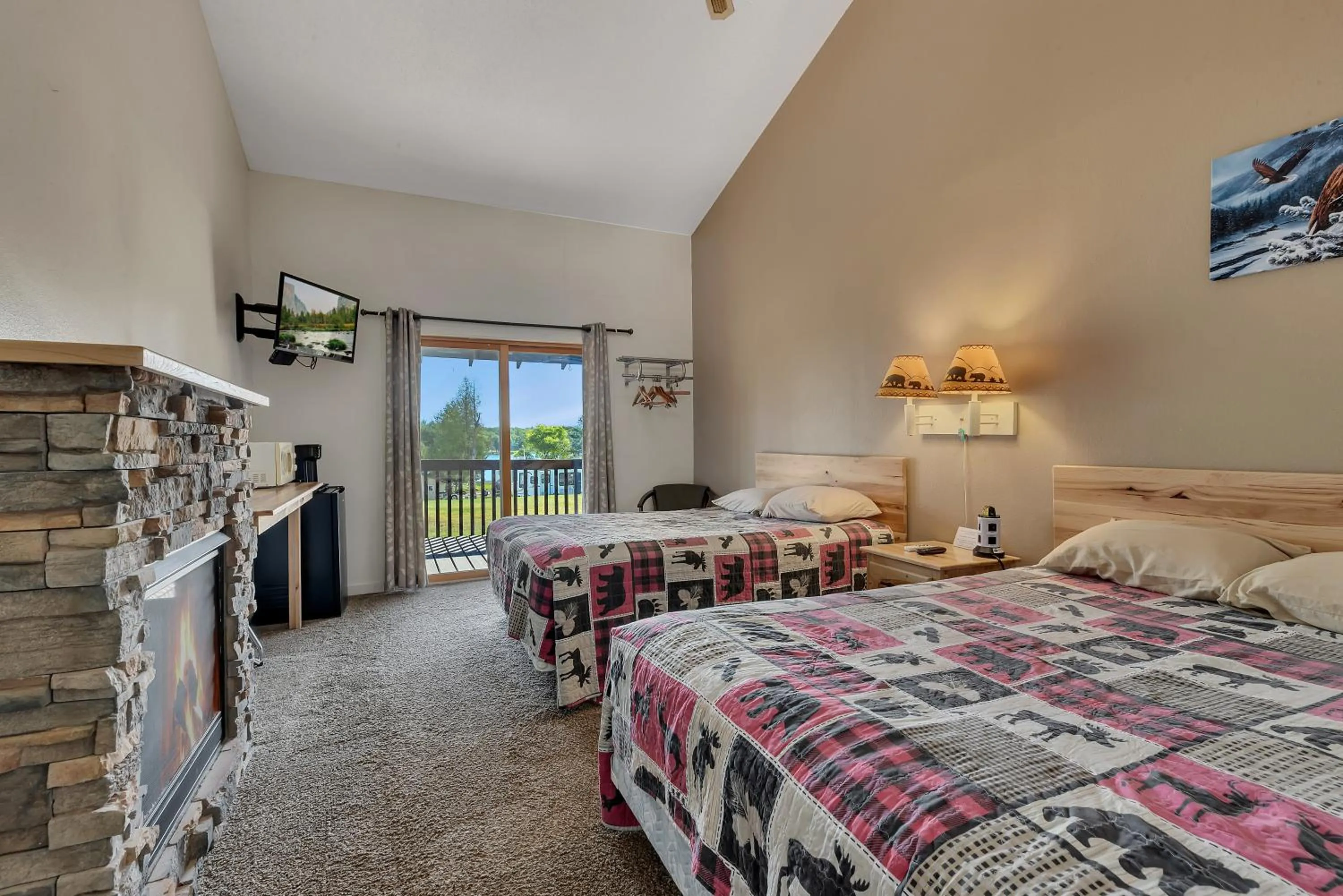 Photo of the whole room, Bed in Blue Moon Resort & Motel