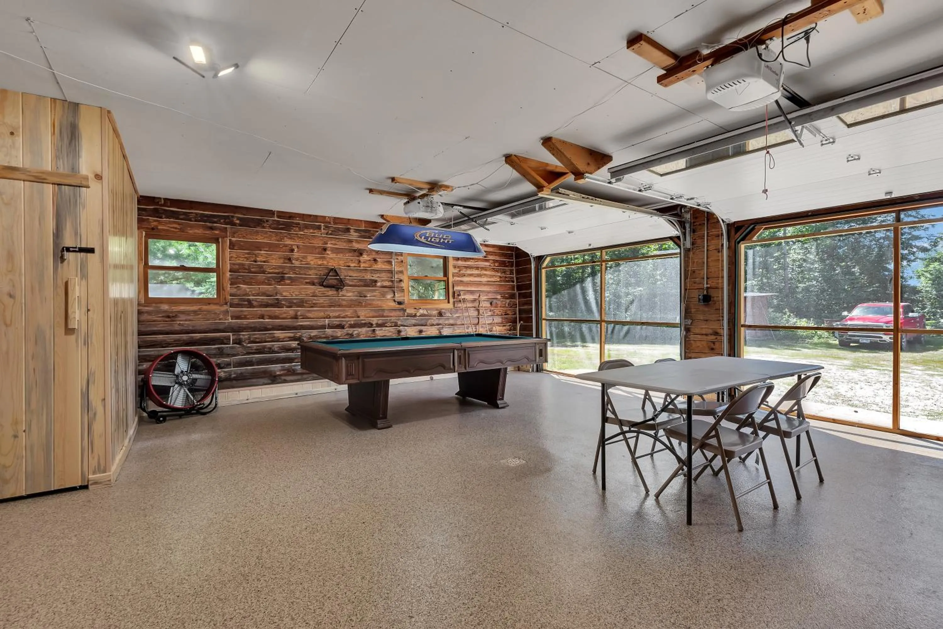 Game Room in Blue Moon Resort & Motel