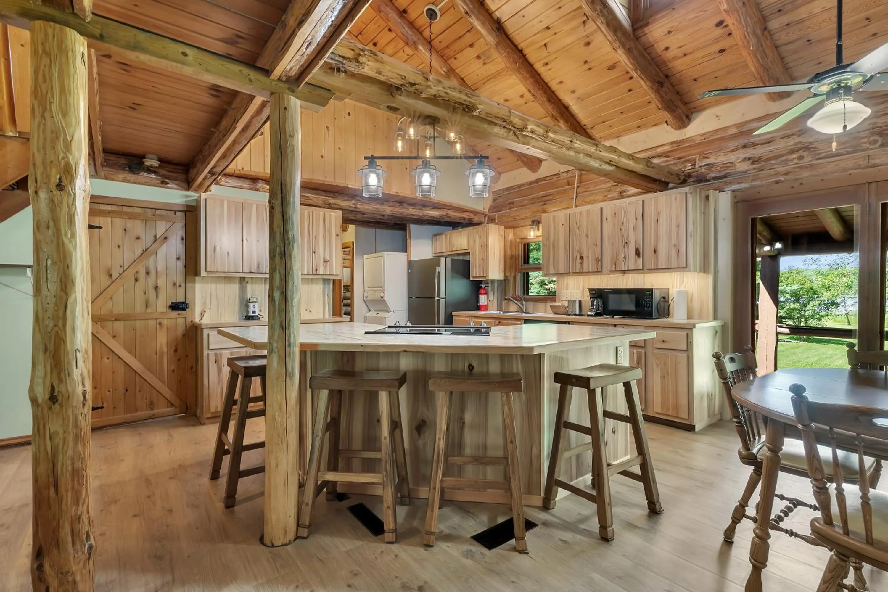 Lounge or bar in Blue Moon Resort & Motel