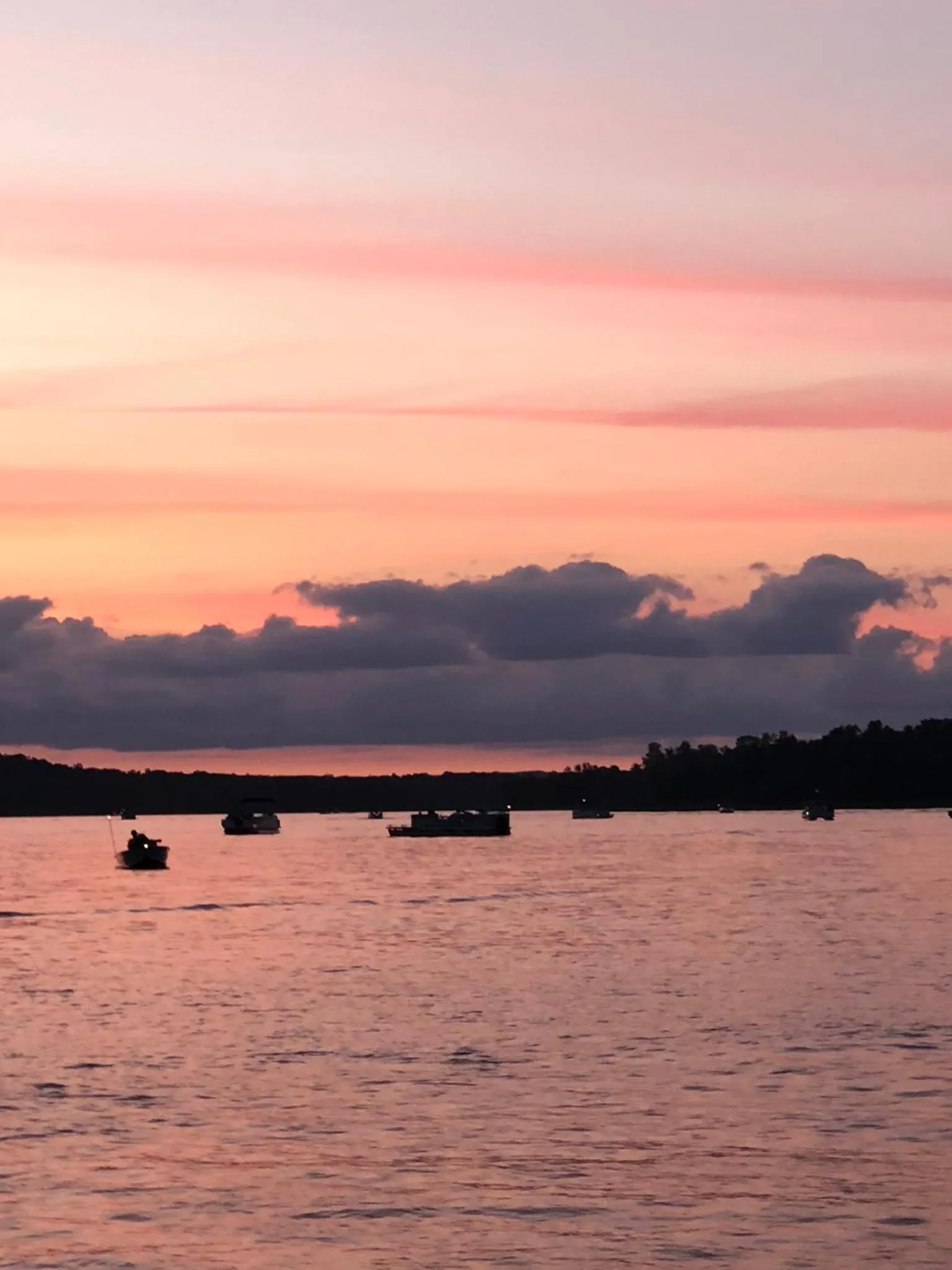 Property building in Blue Moon Resort & Motel