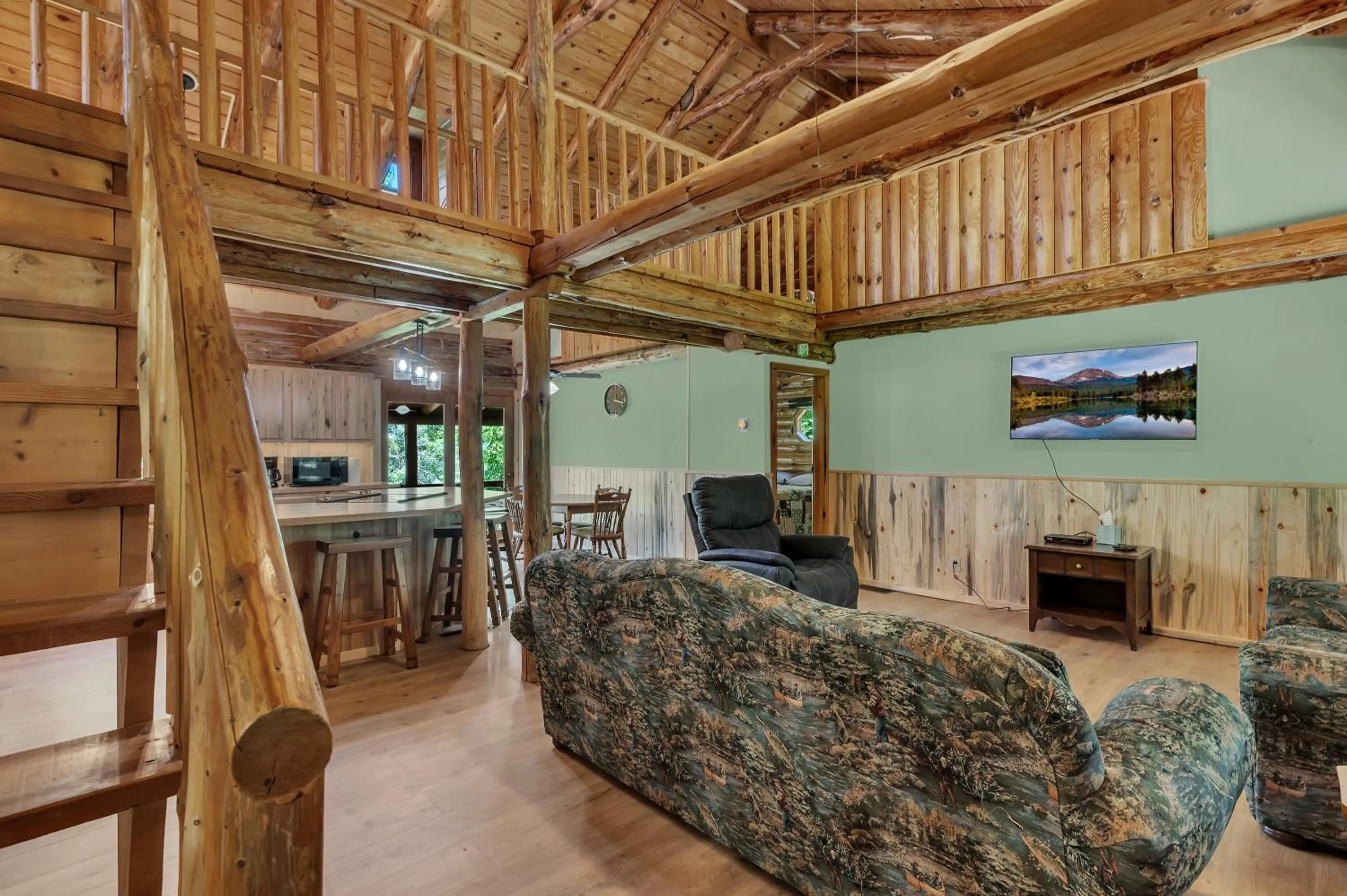 TV and multimedia in Blue Moon Resort & Motel