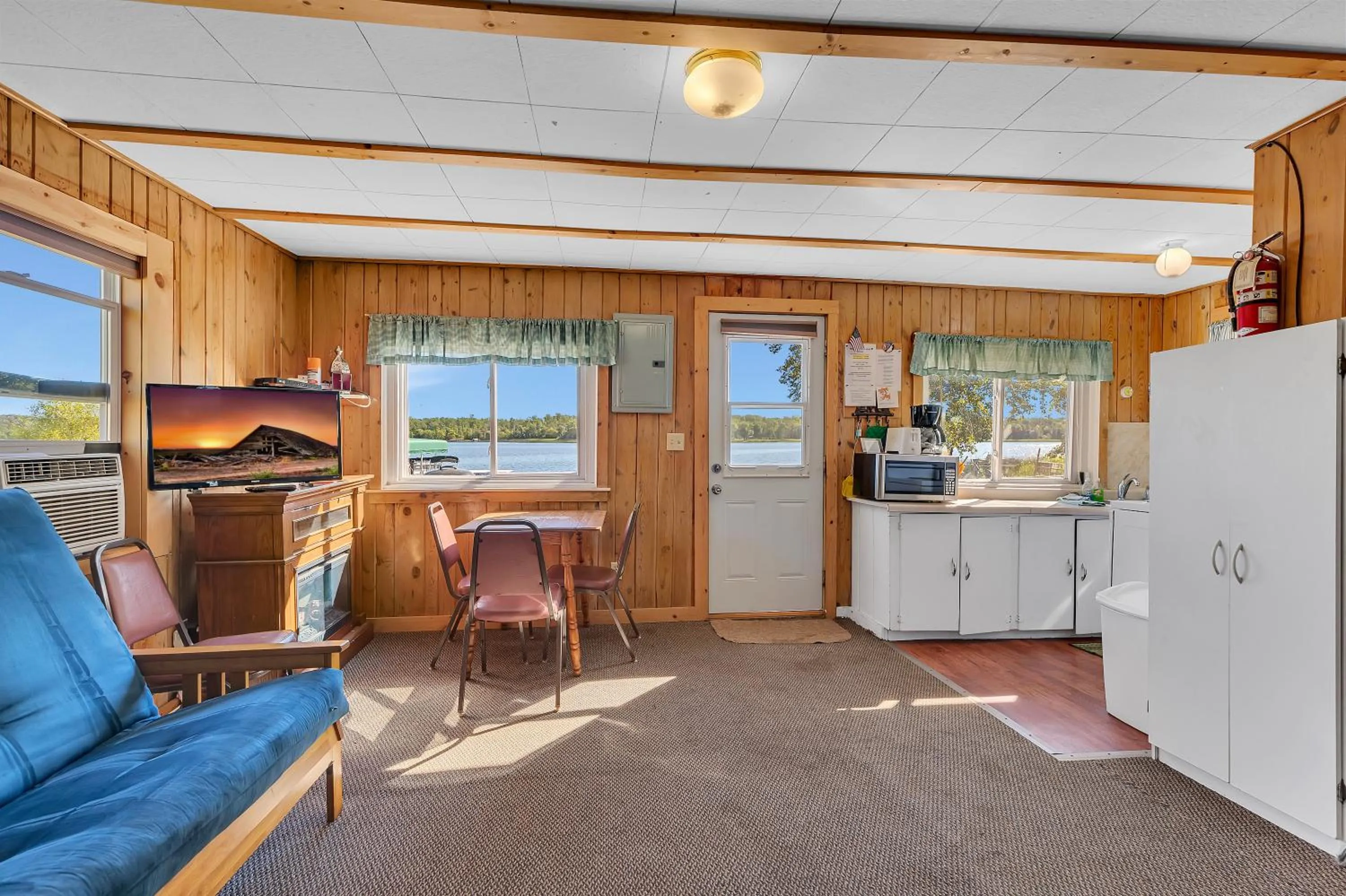Living room in Blue Moon Resort & Motel