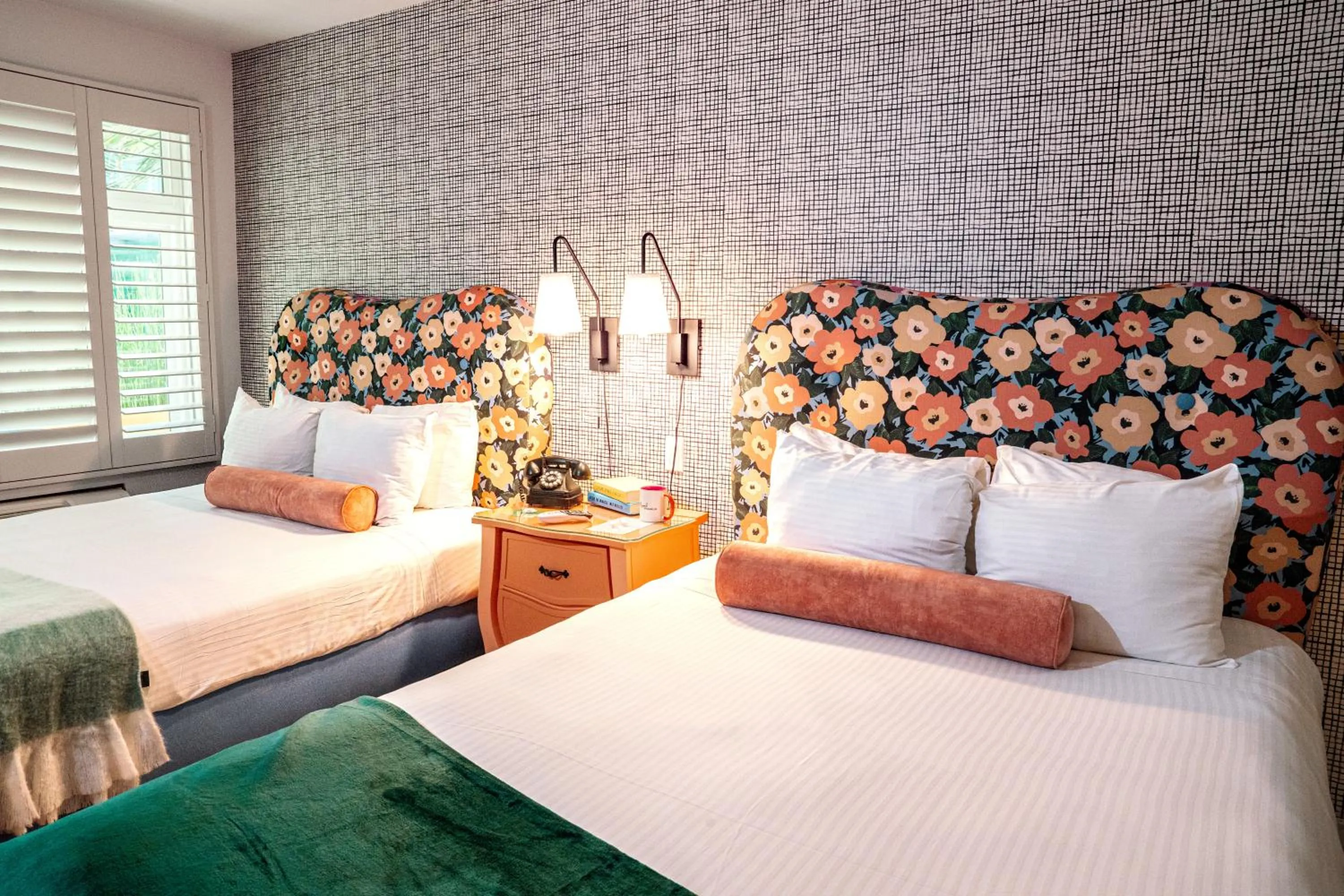 Bed in The Hollywood Franklin Hotel near Universal Studios