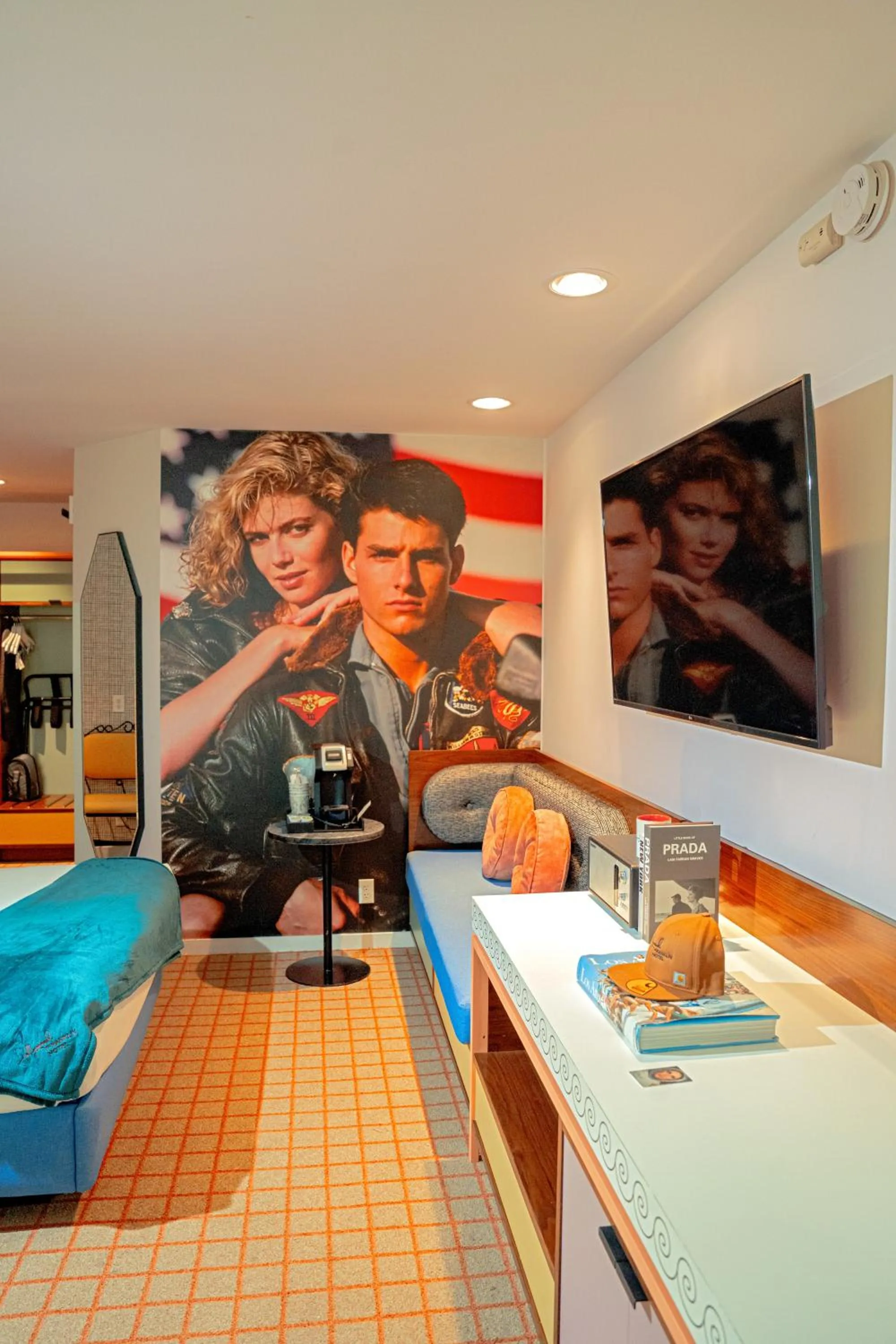 Bed in The Hollywood Franklin Hotel near Universal Studios