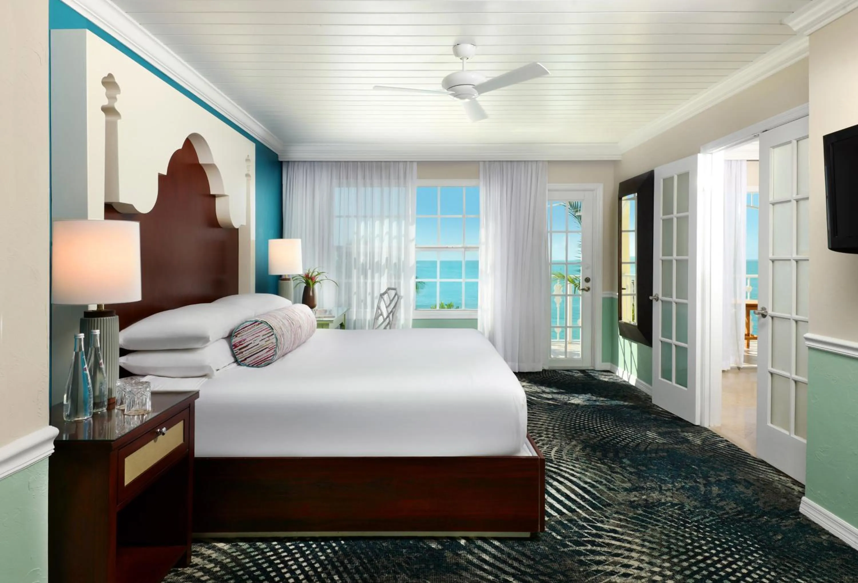 Bedroom, Bed in Ocean Key Resort & Spa, a Noble House Resort