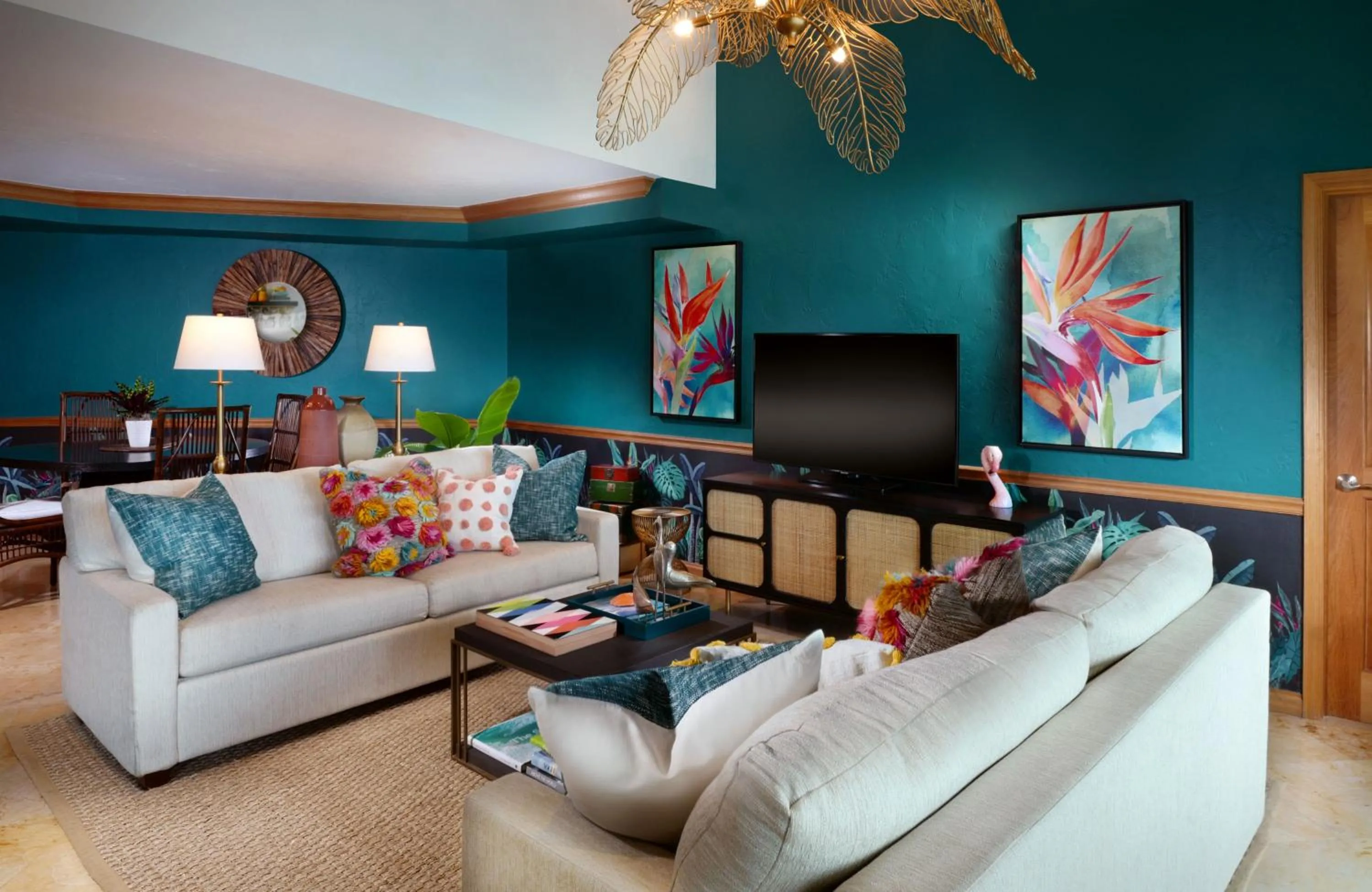 Communal lounge/ TV room in Ocean Key Resort & Spa, a Noble House Resort