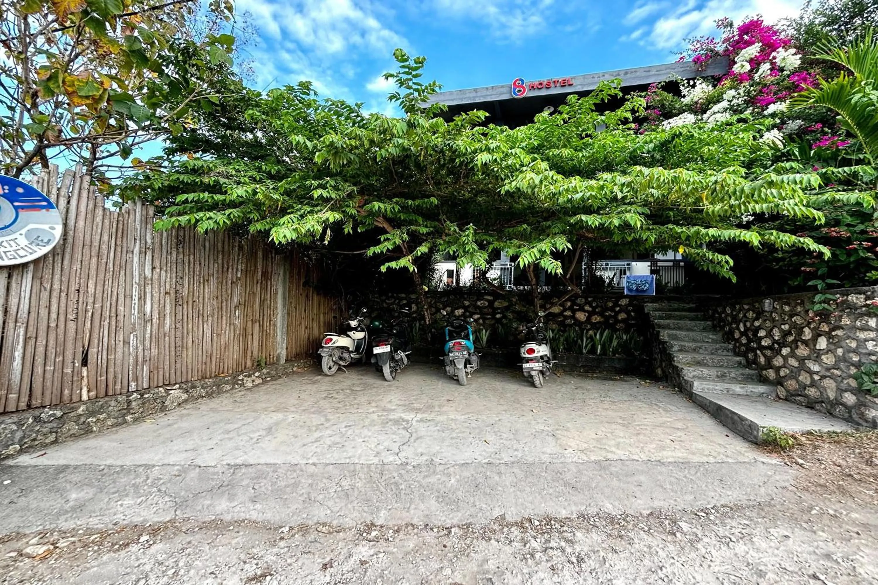 Parking in Hostel Bukit Sangcure
