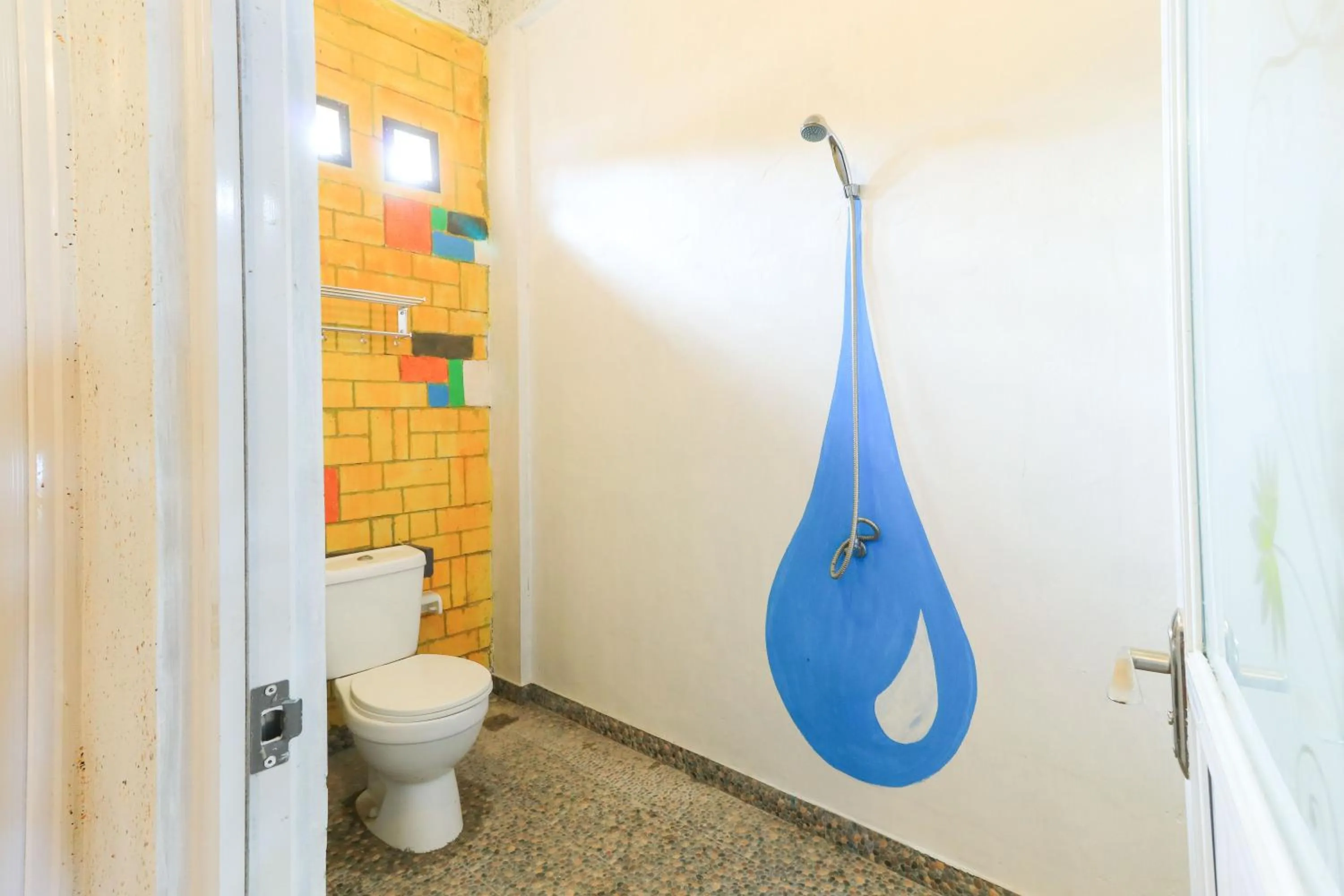 Shower in Hostel Bukit Sangcure