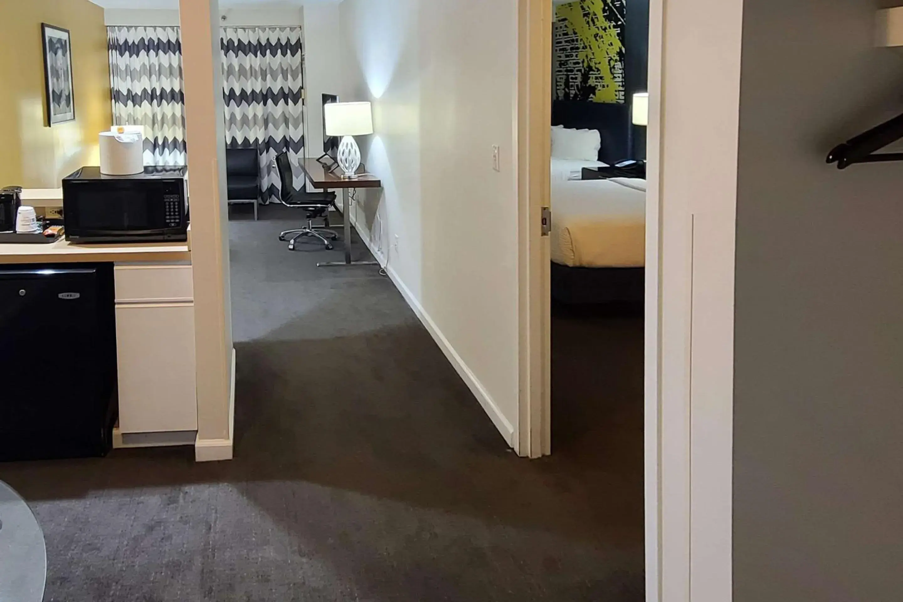 Photo of the whole room in Comfort Inn & Suites Baltimore Inner Harbor Photo of the whole room in Comfort Inn & Suites Baltimore Inner Harbor