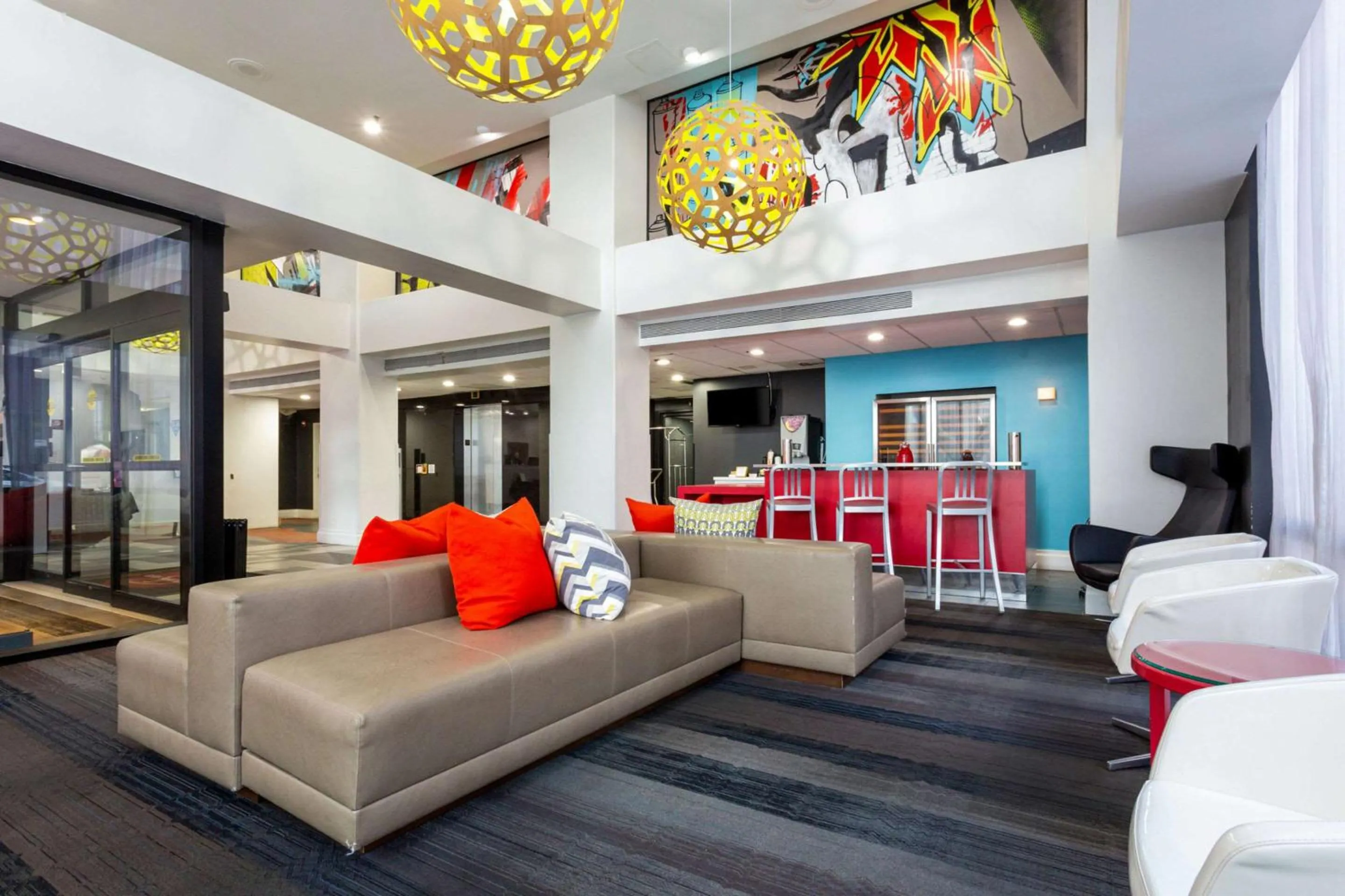 Lobby or reception in Comfort Inn & Suites Baltimore Inner Harbor