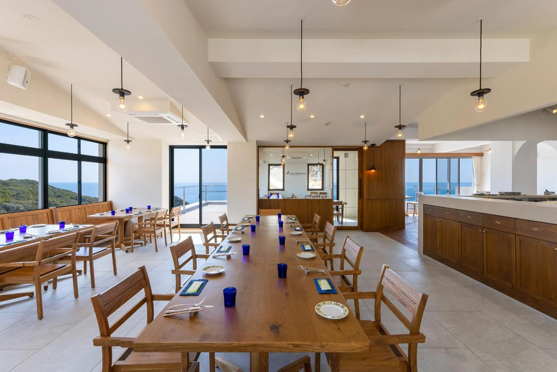 Restaurant/places to eat in TheMana Village