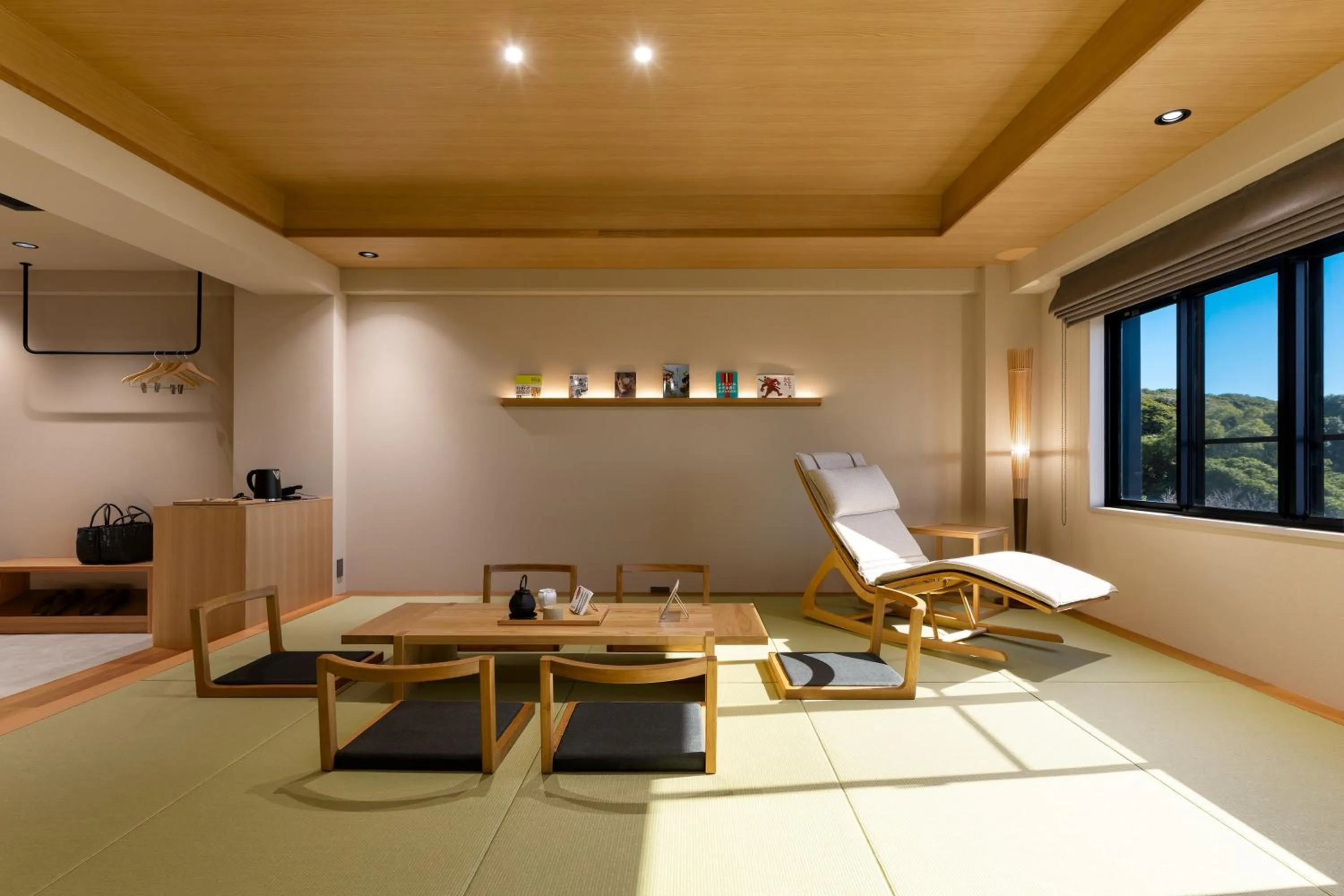 Photo of the whole room in TheMana Village