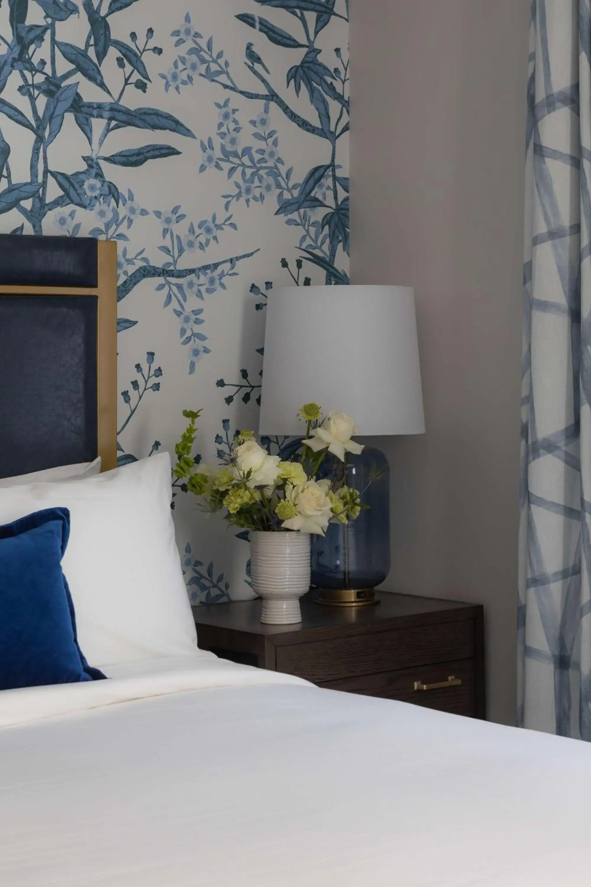 Bed in Admiral Fell Inn Baltimore Harbor, Ascend Hotel Collection Bed in Admiral Fell Inn Baltimore Harbor, Ascend Hotel Collection