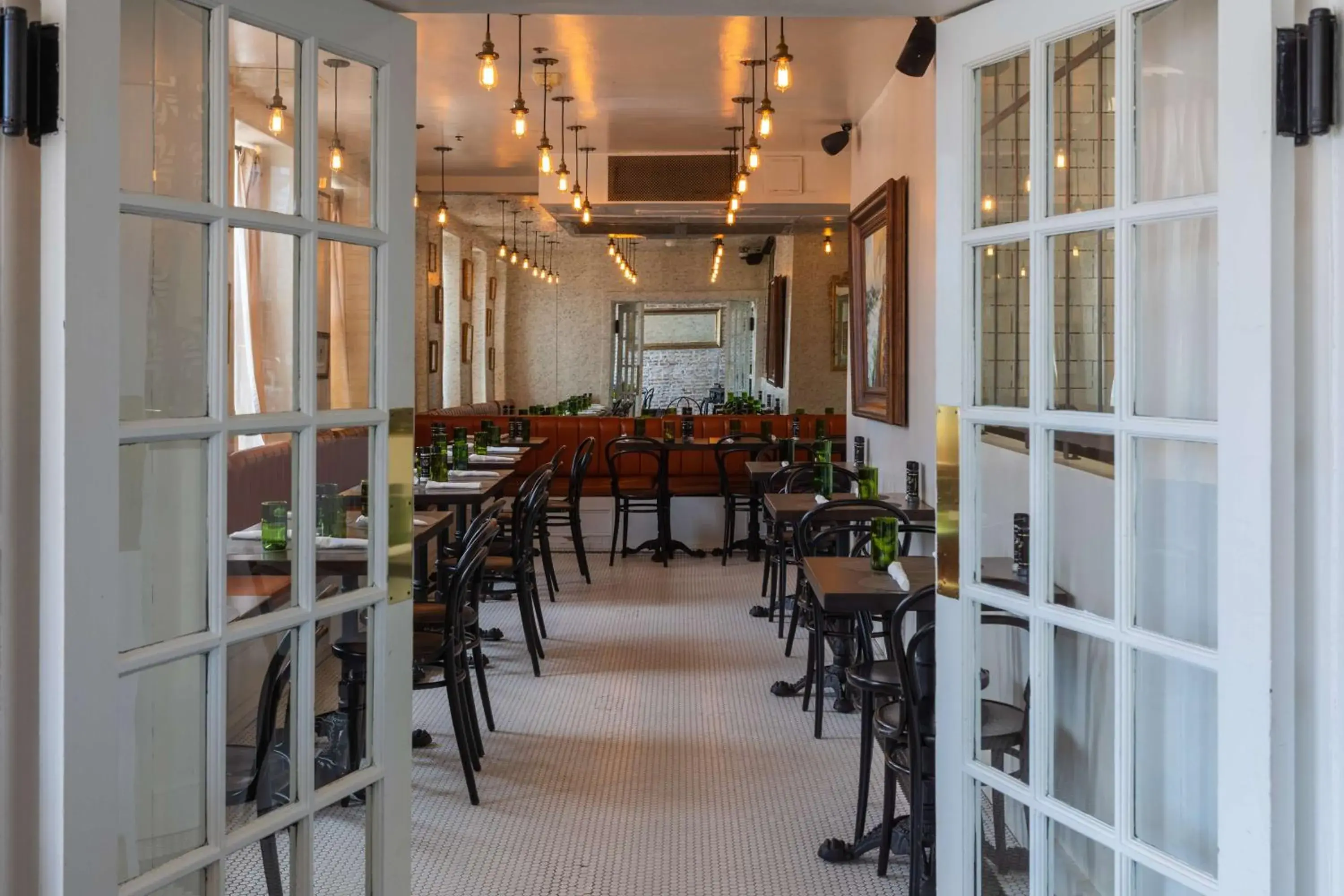 Lounge or bar in Admiral Fell Inn Baltimore Harbor, Ascend Hotel Collection Lounge or bar in Admiral Fell Inn Baltimore Harbor, Ascend Hotel Collection